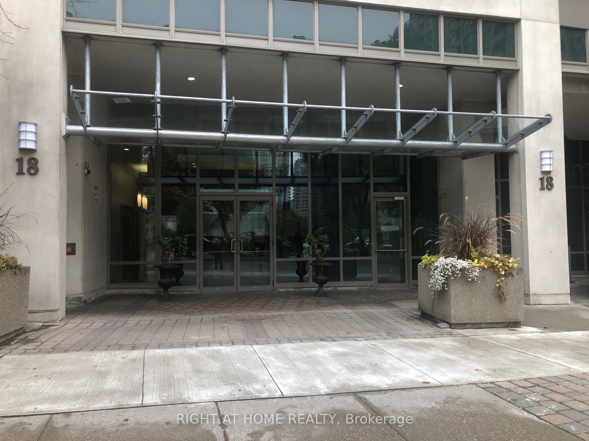 18 Parkview Avenue 603, Toronto, ON M2N 7H7 photo 2