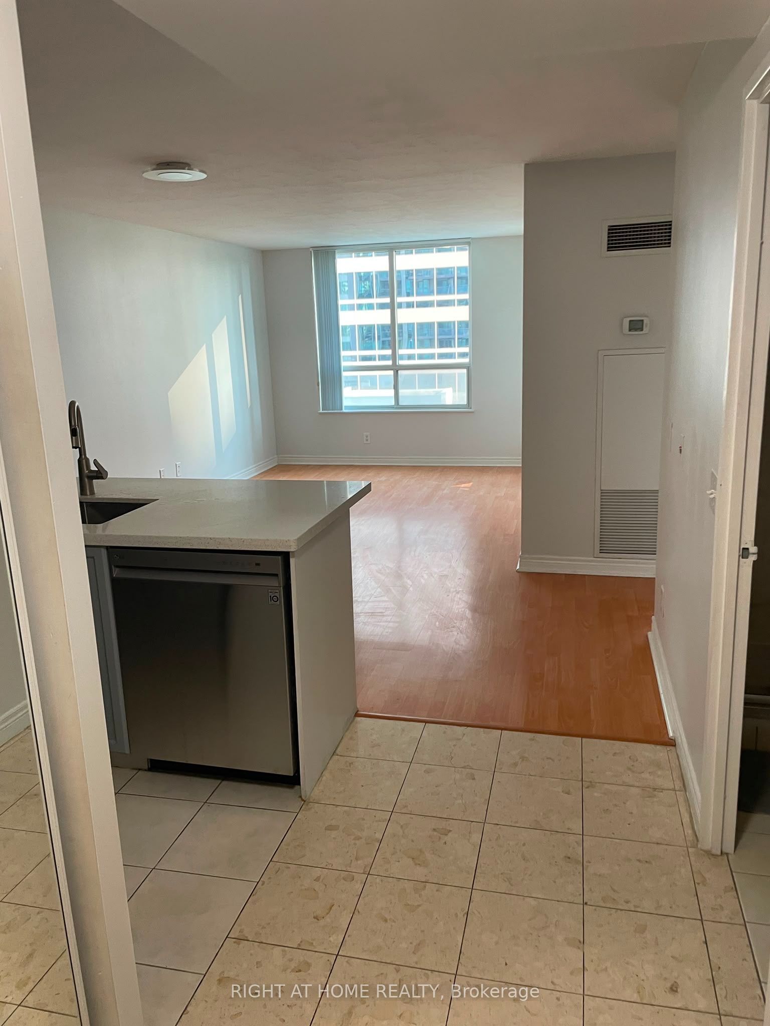 18 Parkview Avenue 603, Toronto, ON M2N 7H7 photo 5