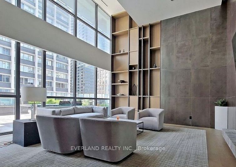 7 Grenville Street 5706, Toronto, ON M4Y 0E9 photo 2