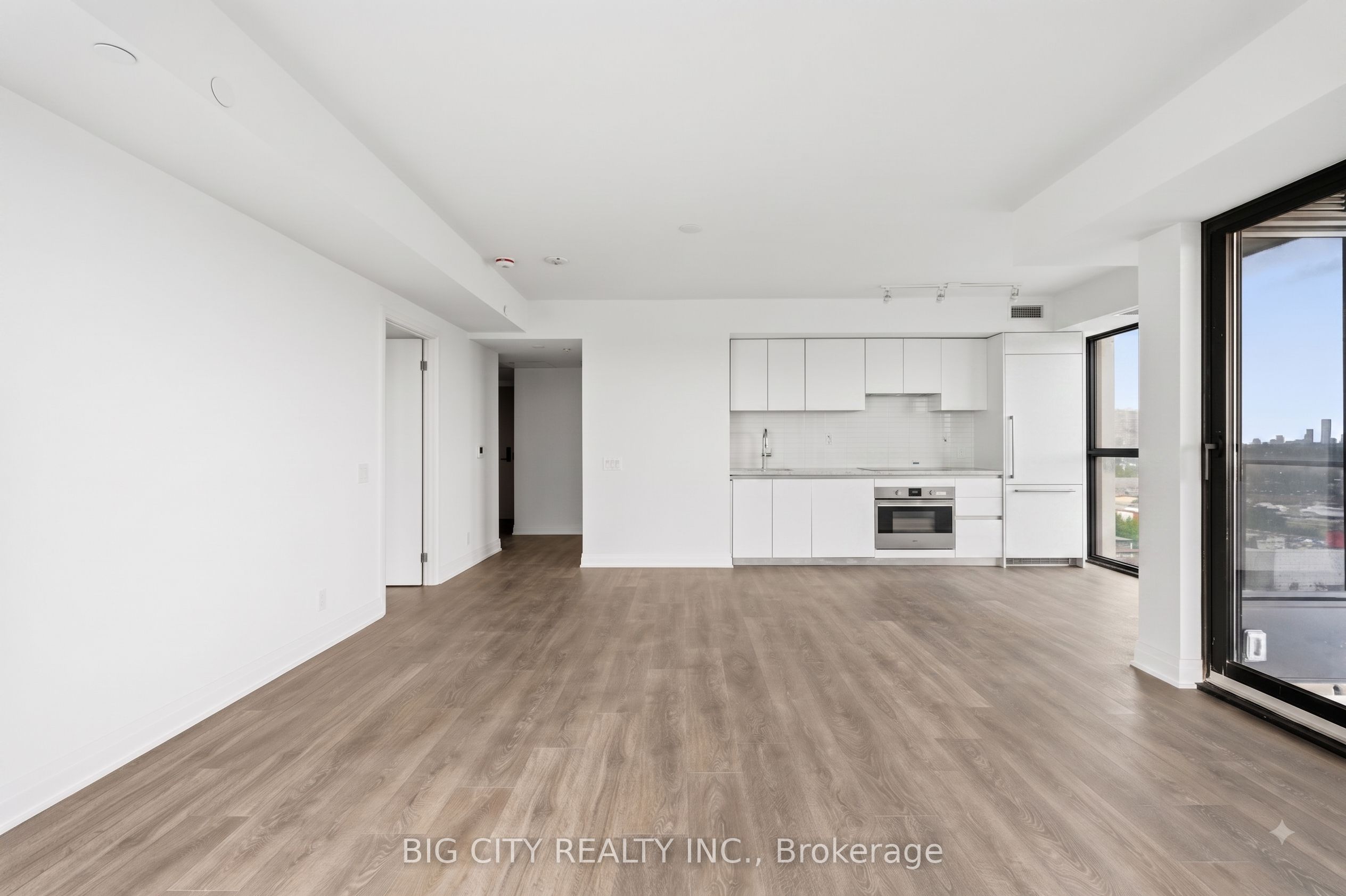 25 Frederick Todd Way 1302, Toronto, ON M4G 0C9