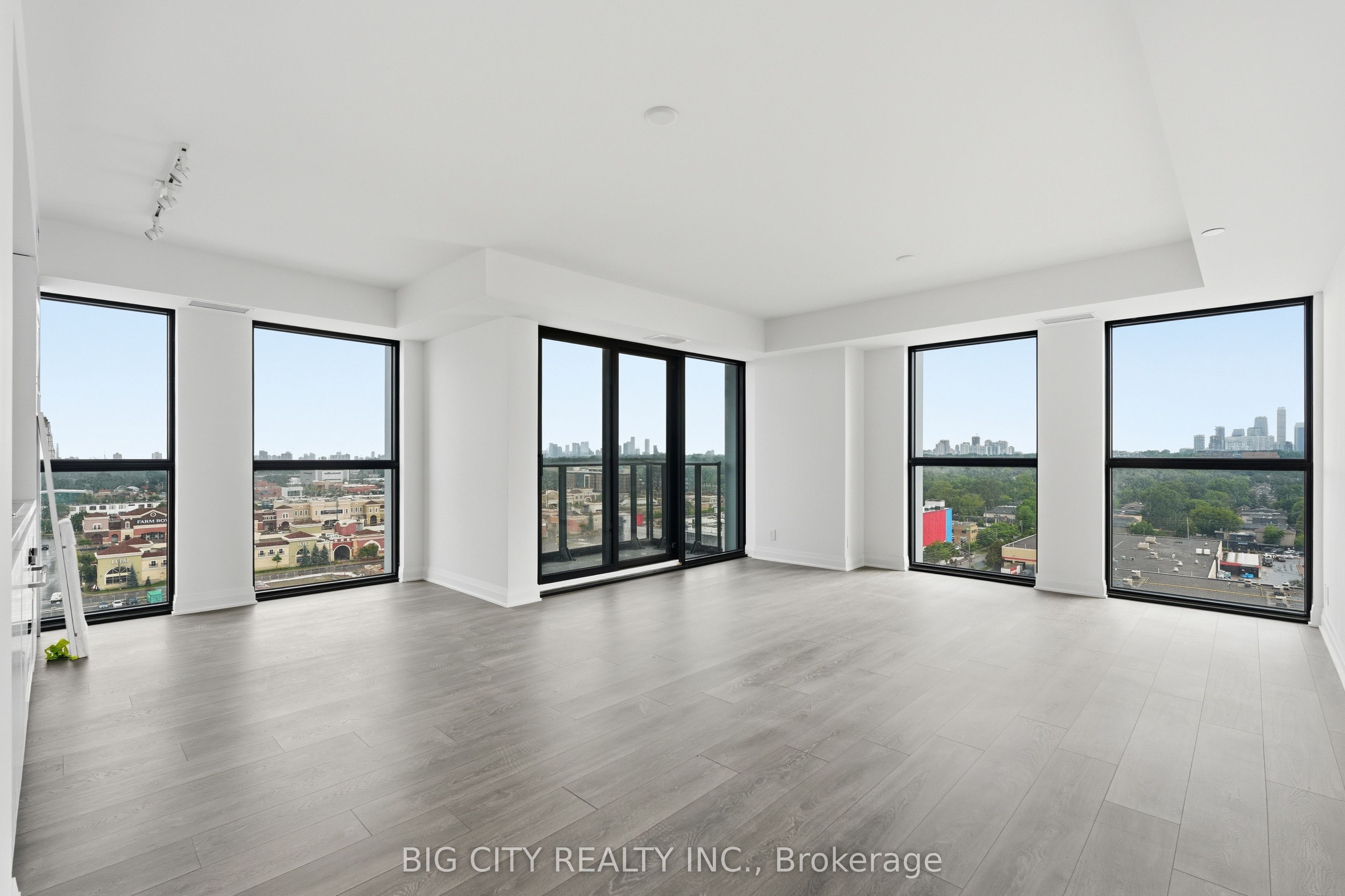 25 Frederick Todd Way 1302, Toronto, ON M4G 0C9 photo 2
