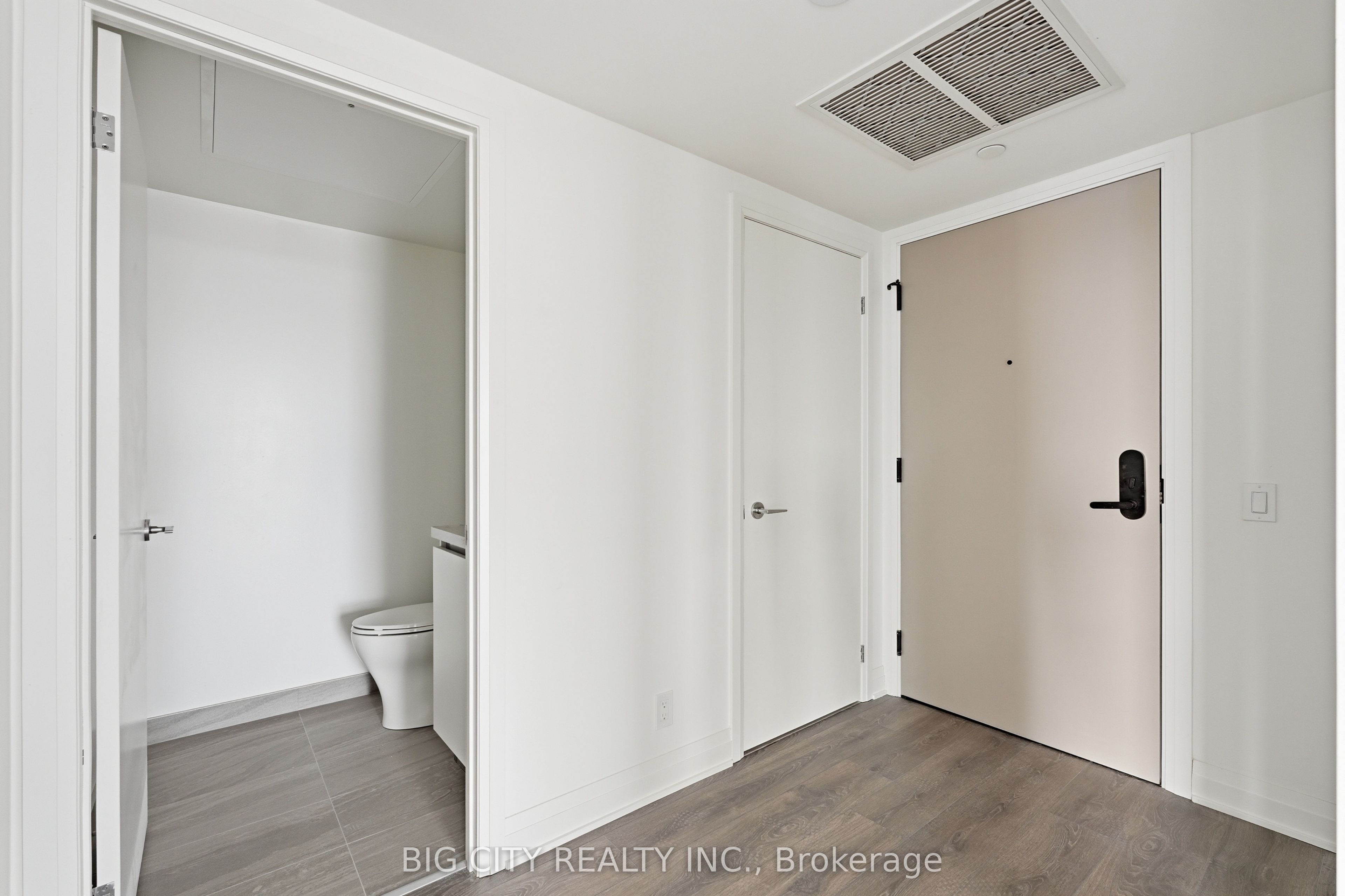 25 Frederick Todd Way 1302, Toronto, ON M4G 0C9 photo 4