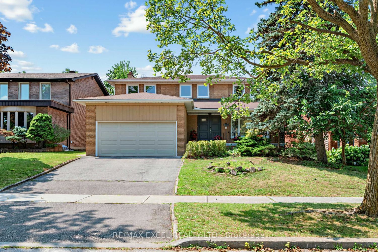 28 Robinter Drive, Toronto, ON M2M 3R2