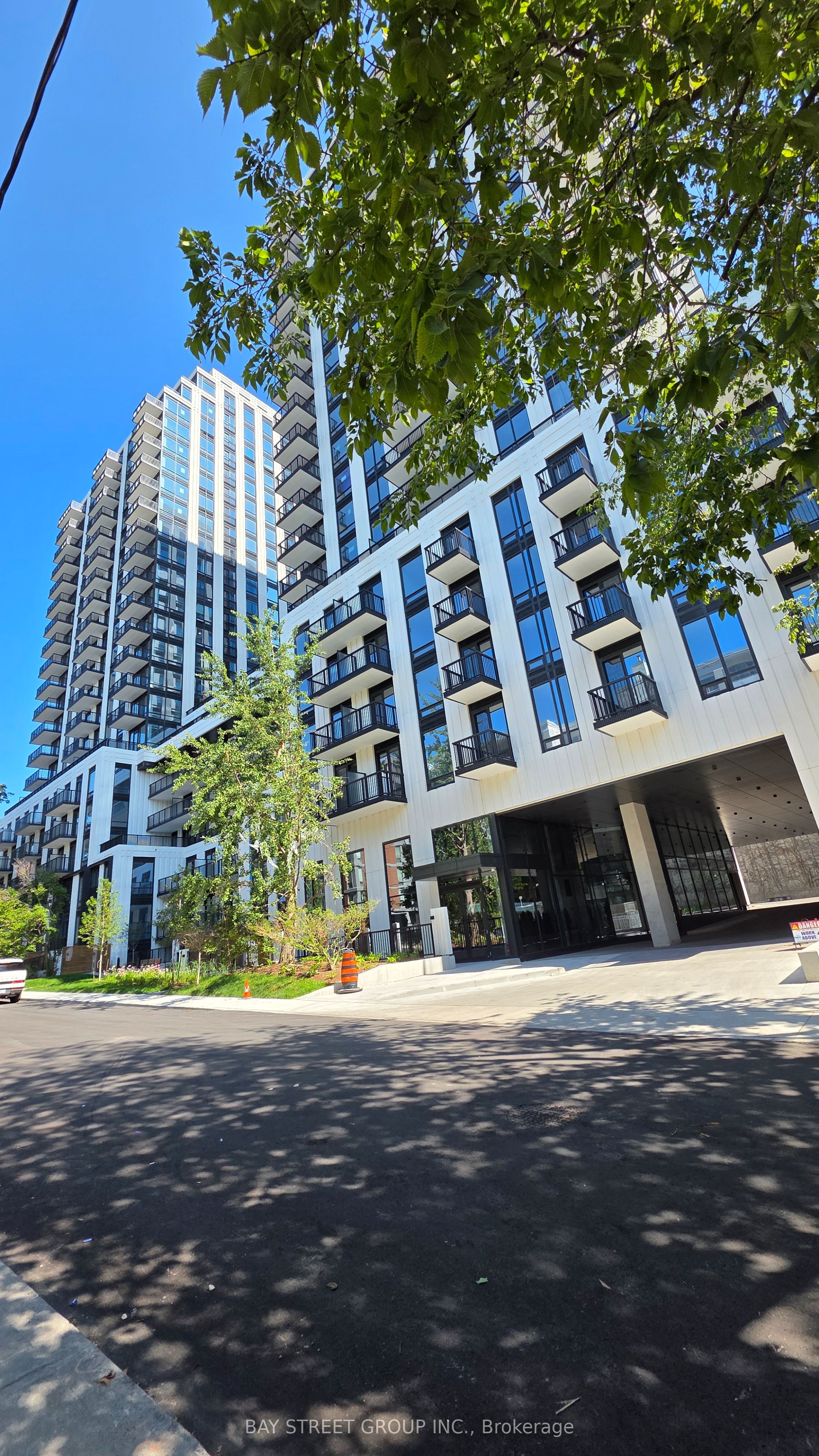 91 Montclair Avenue 1106, Toronto, ON M5P 0B1