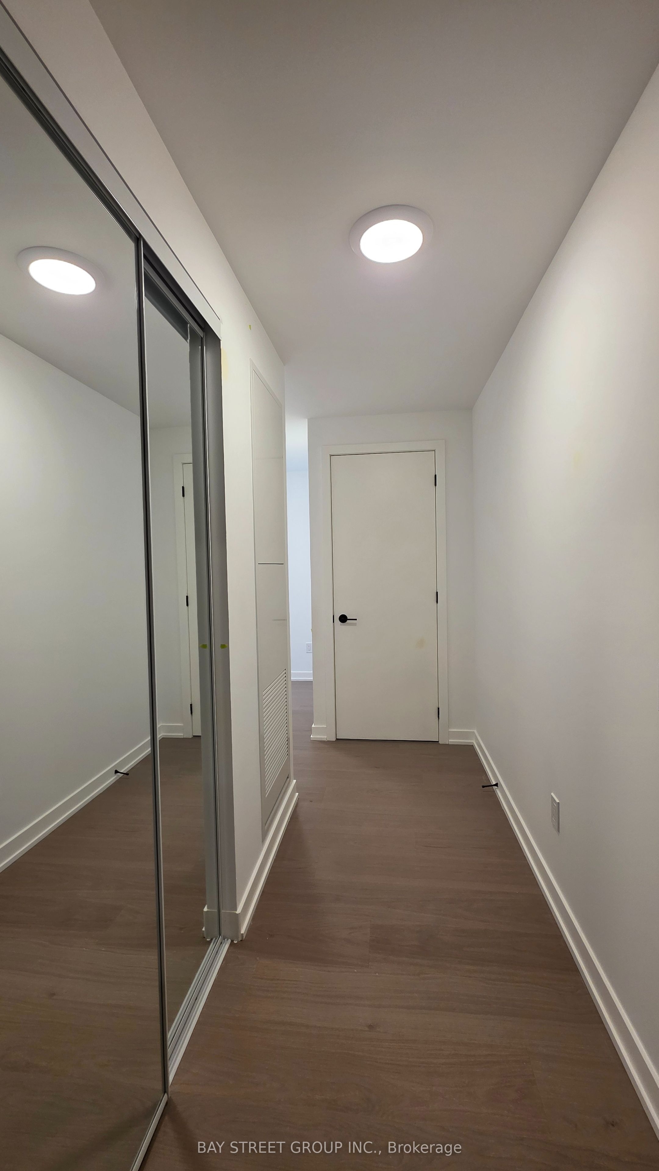 91 Montclair Avenue 1106, Toronto, ON M5P 0B1 photo 3