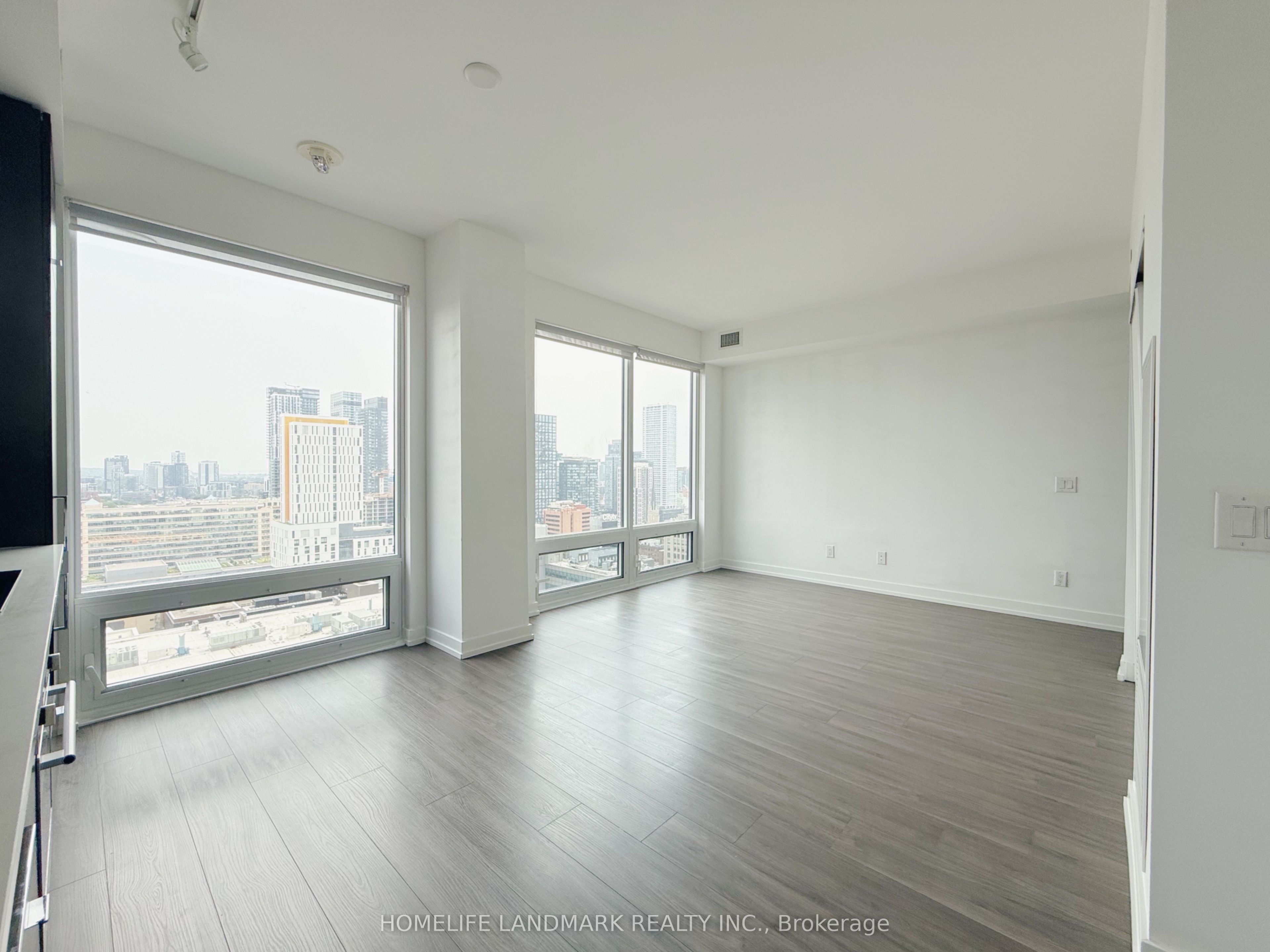 20 Edward Street 2202, Toronto, ON M5G 0C5