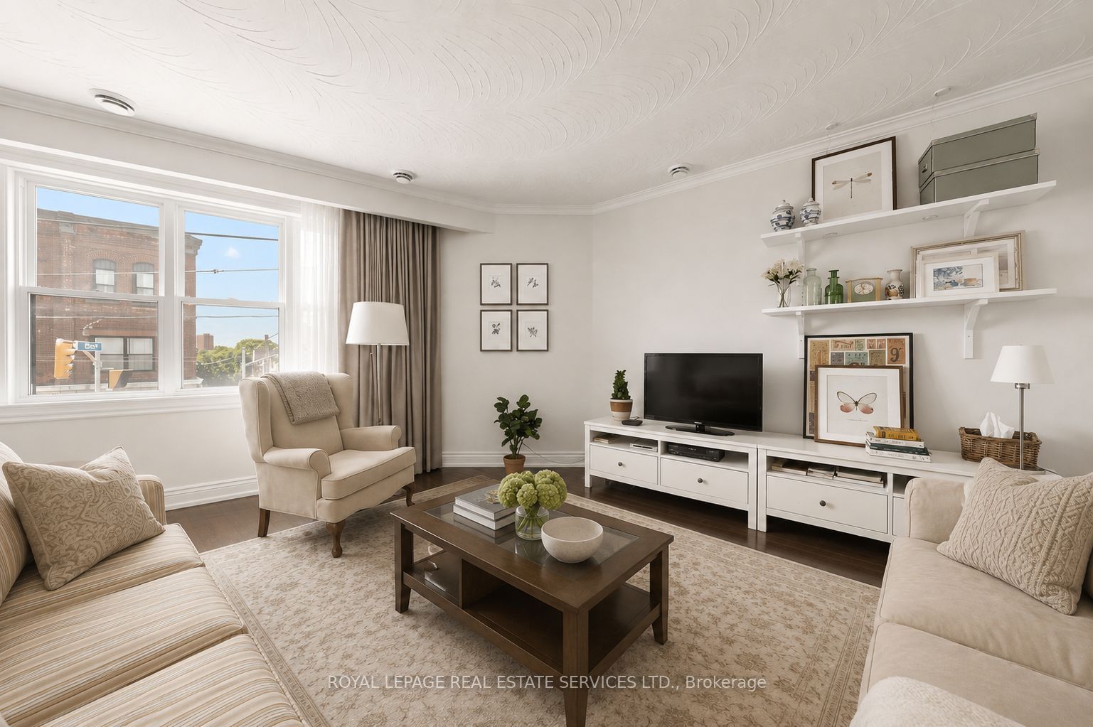 1612 Dundas Street W Upper, Toronto, ON M6K 1T8 photo 3