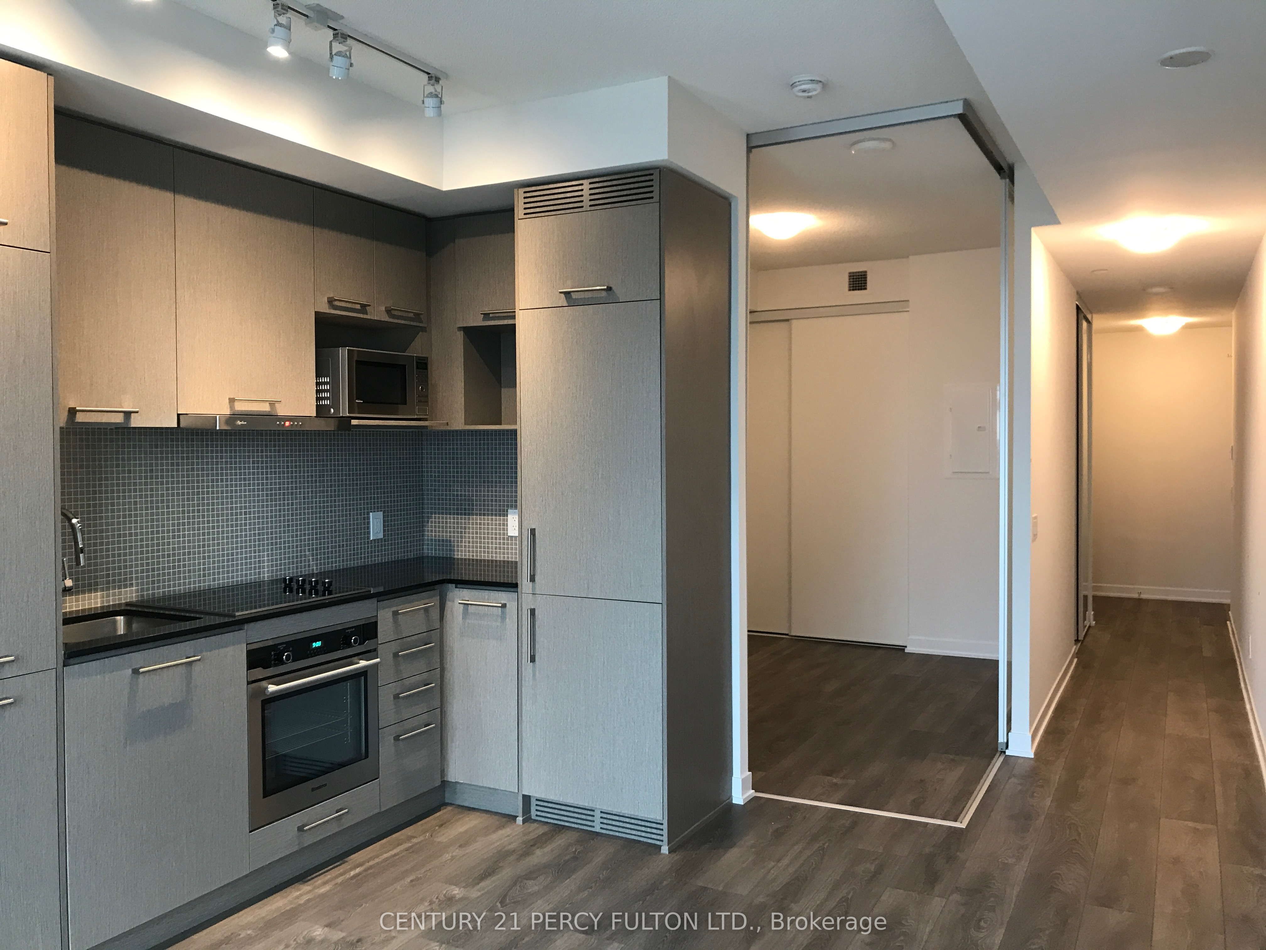 87 Peter Street 3203, Toronto, ON M5V 0P1 photo 2