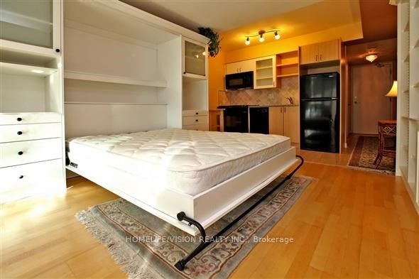 600 Fleet Street 2509, Toronto, ON M5V 1B7 photo 4