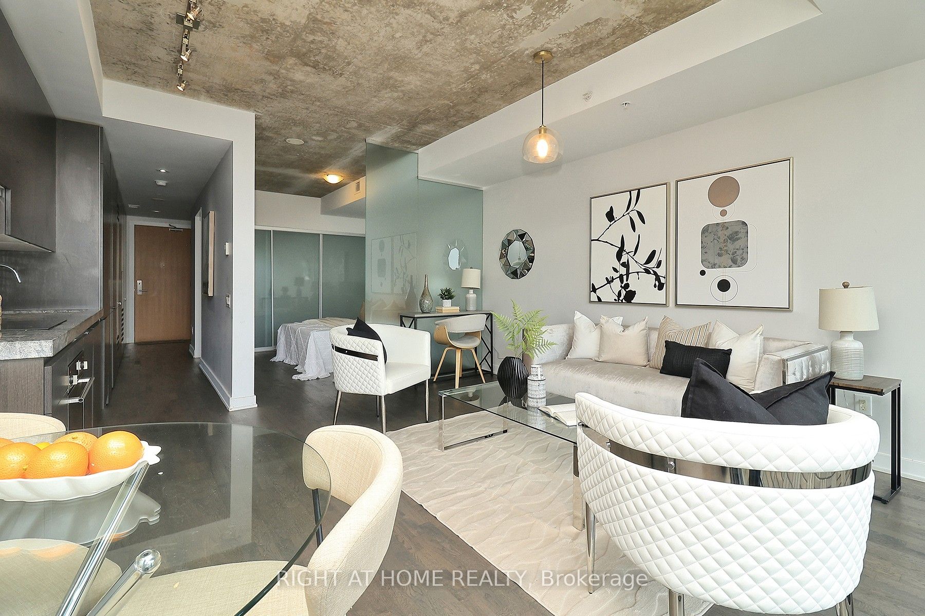 629 King Street W 1112, Toronto, ON M5V 0G9 photo 3