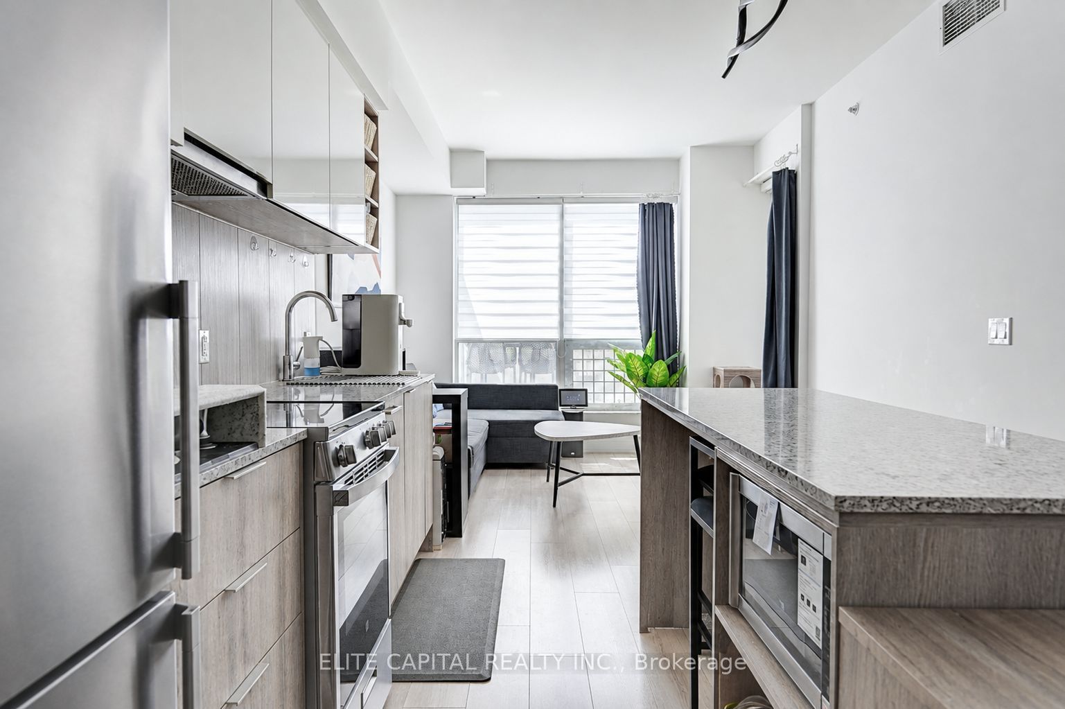 31 Tippett Road 740, Toronto, ON M3H 0C8 photo 3