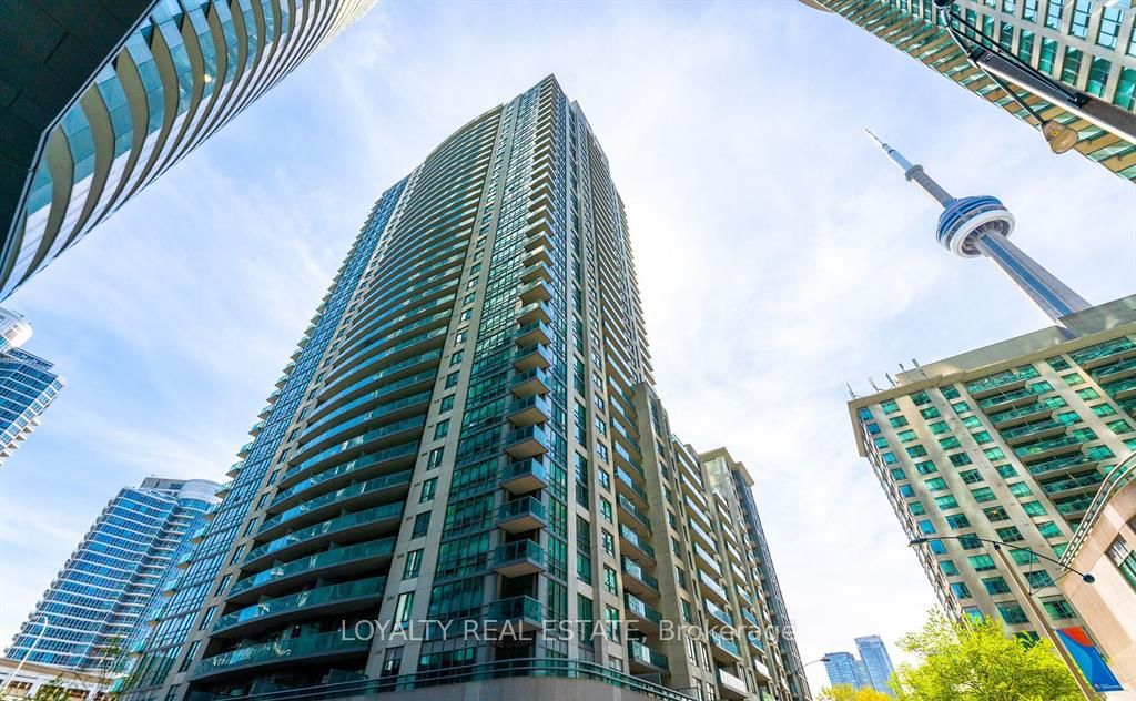 19 Grand Trunk Crescent 309, Toronto, ON M5J 3A3