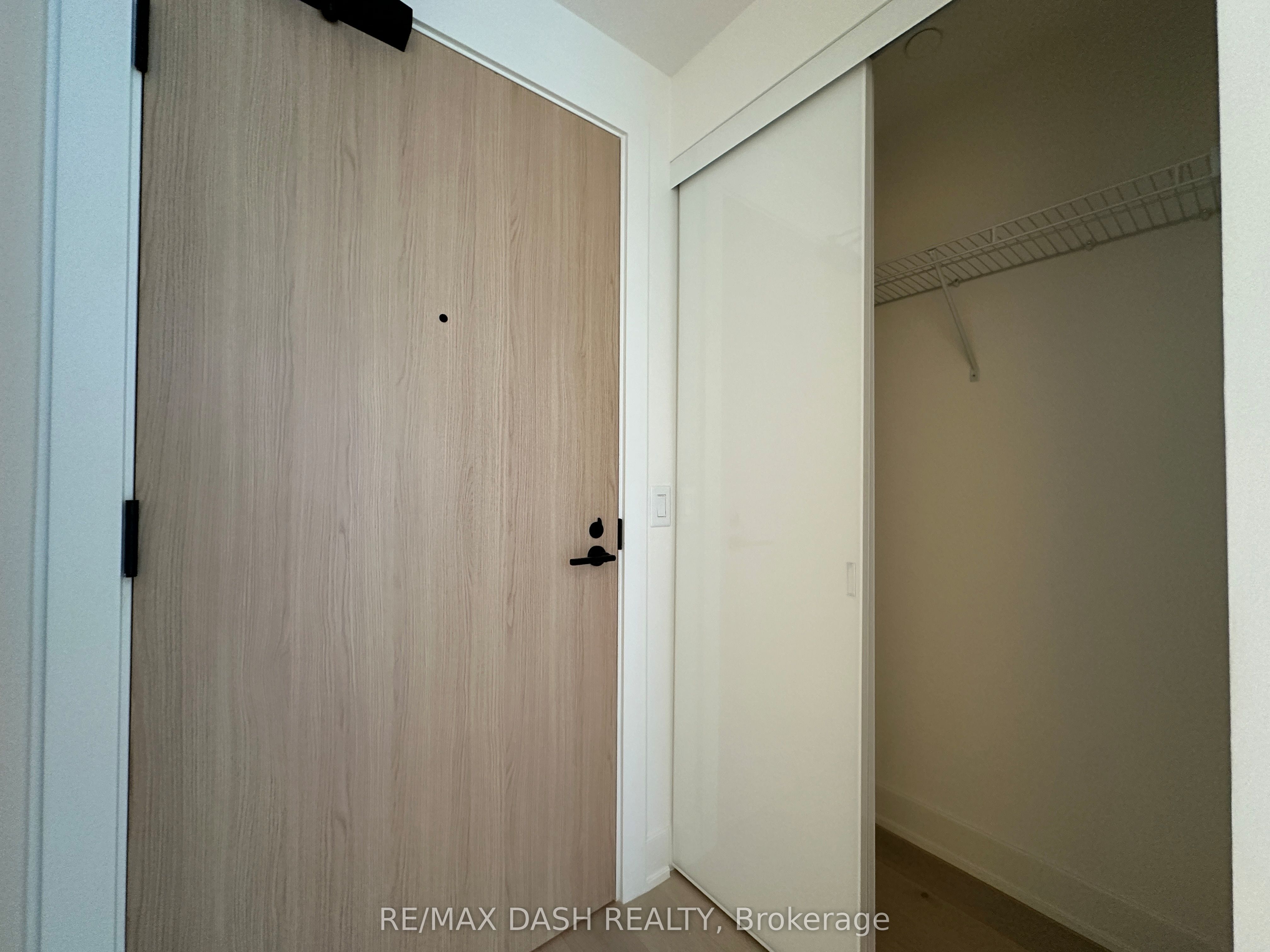 15 Mercer Street 3302, Toronto, ON M5V 1H2 photo 3