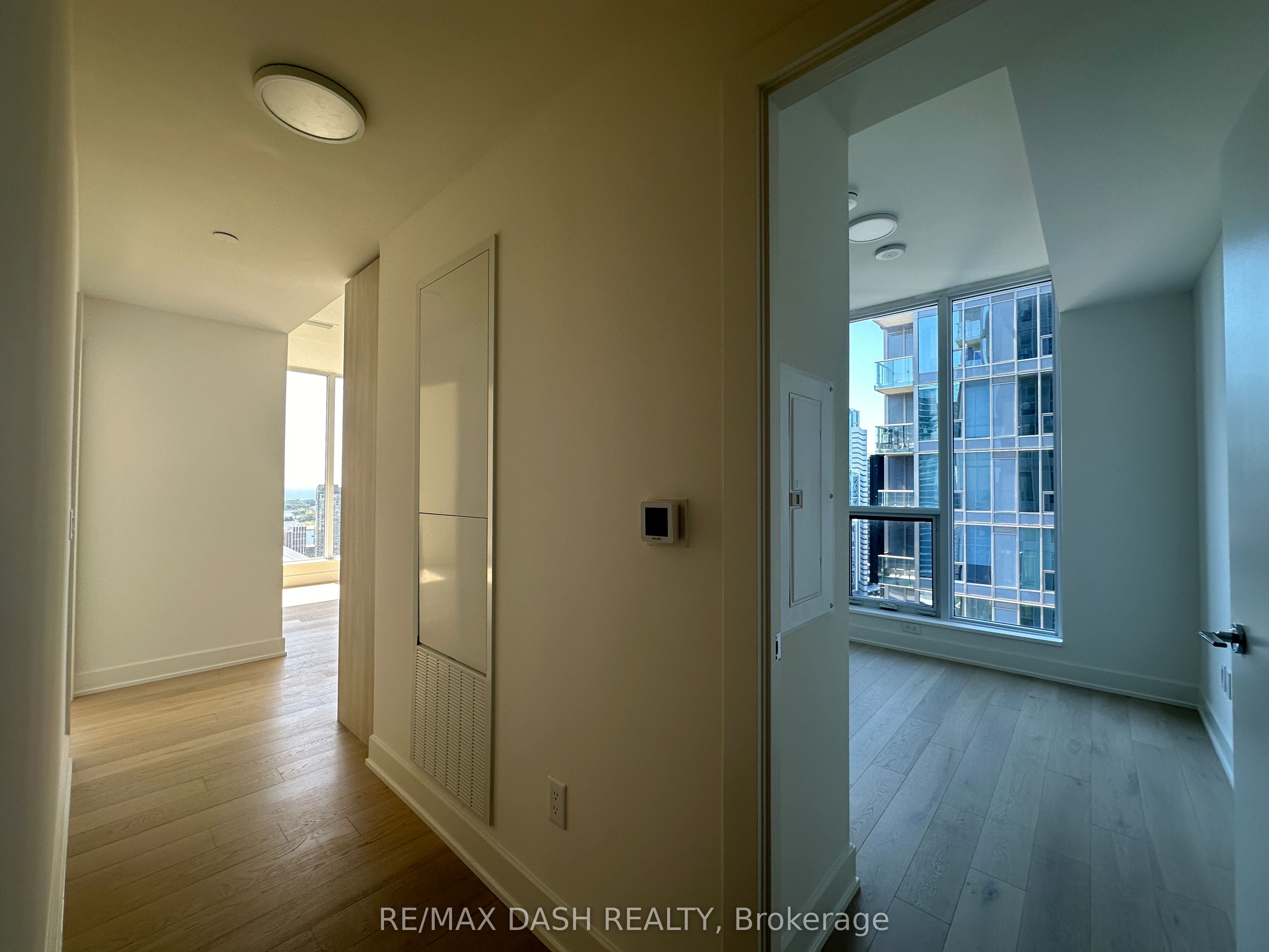 15 Mercer Street 3302, Toronto, ON M5V 1H2 photo 5