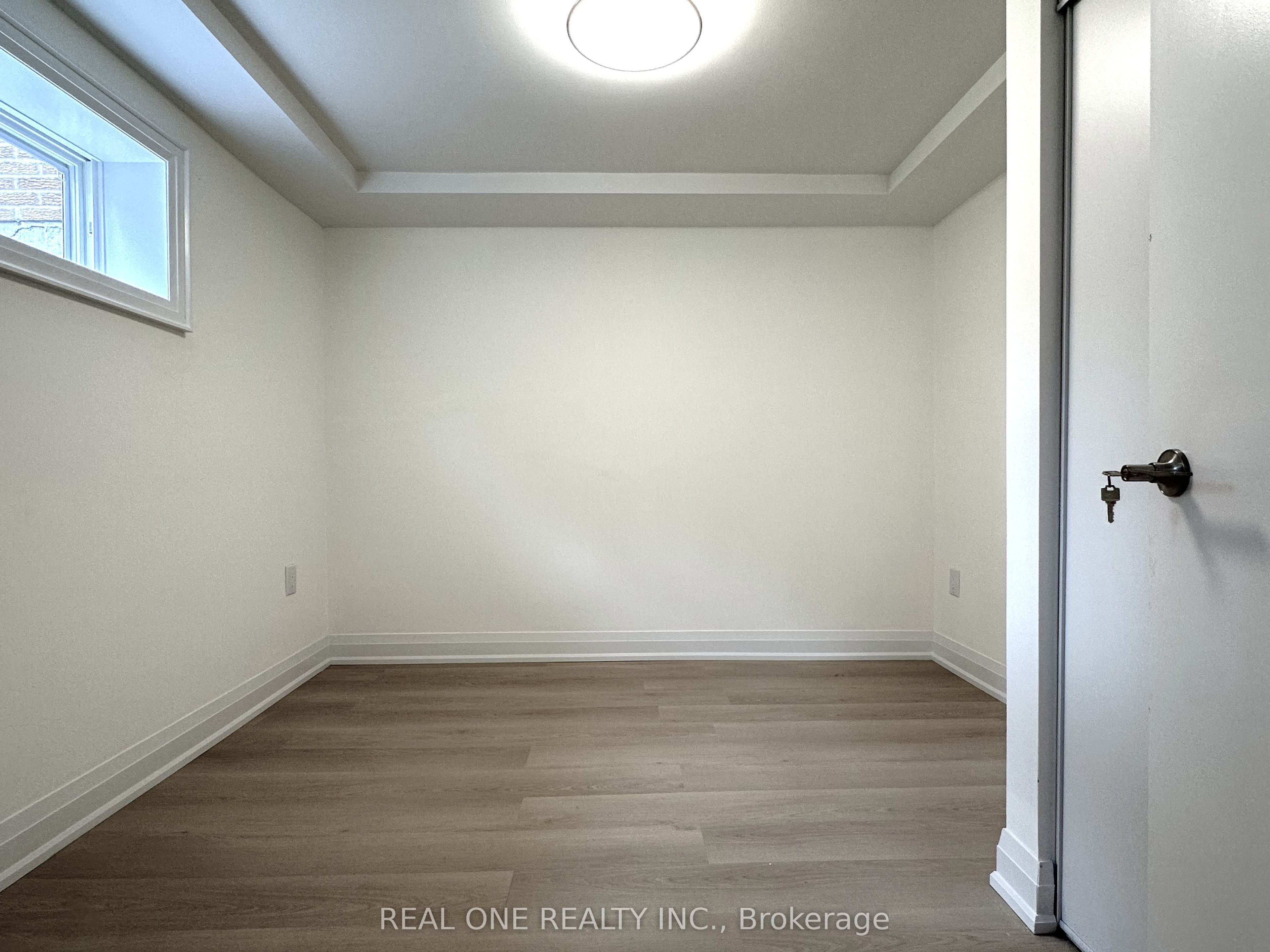 57 James Gray Drive Lower, Toronto, ON M2H 1N8 photo 5