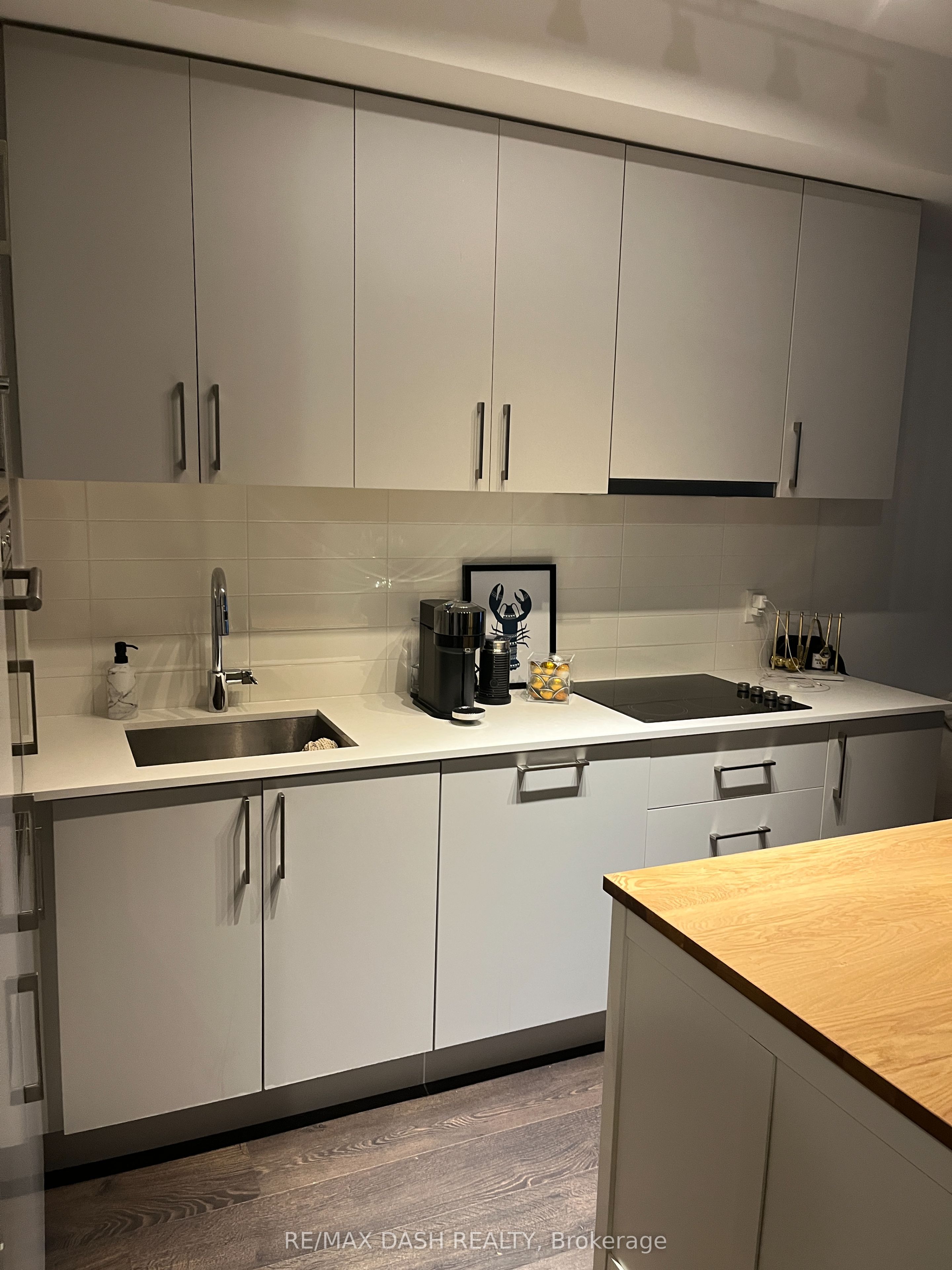 576 Front Street W 1214E, Toronto, ON M5V 1C1 photo 5