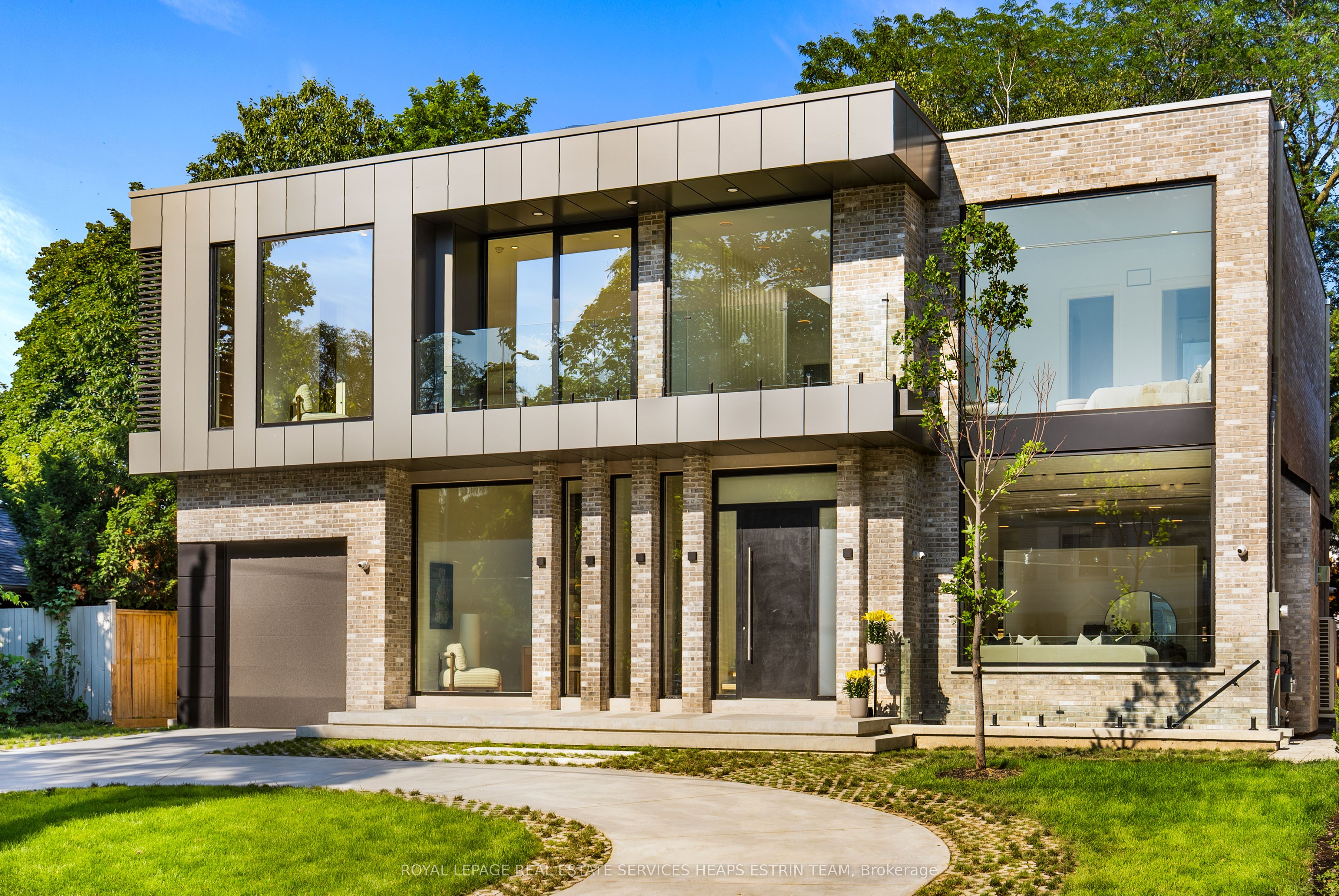 7 Lumley Avenue, Toronto, ON M4G 2X3 photo 2