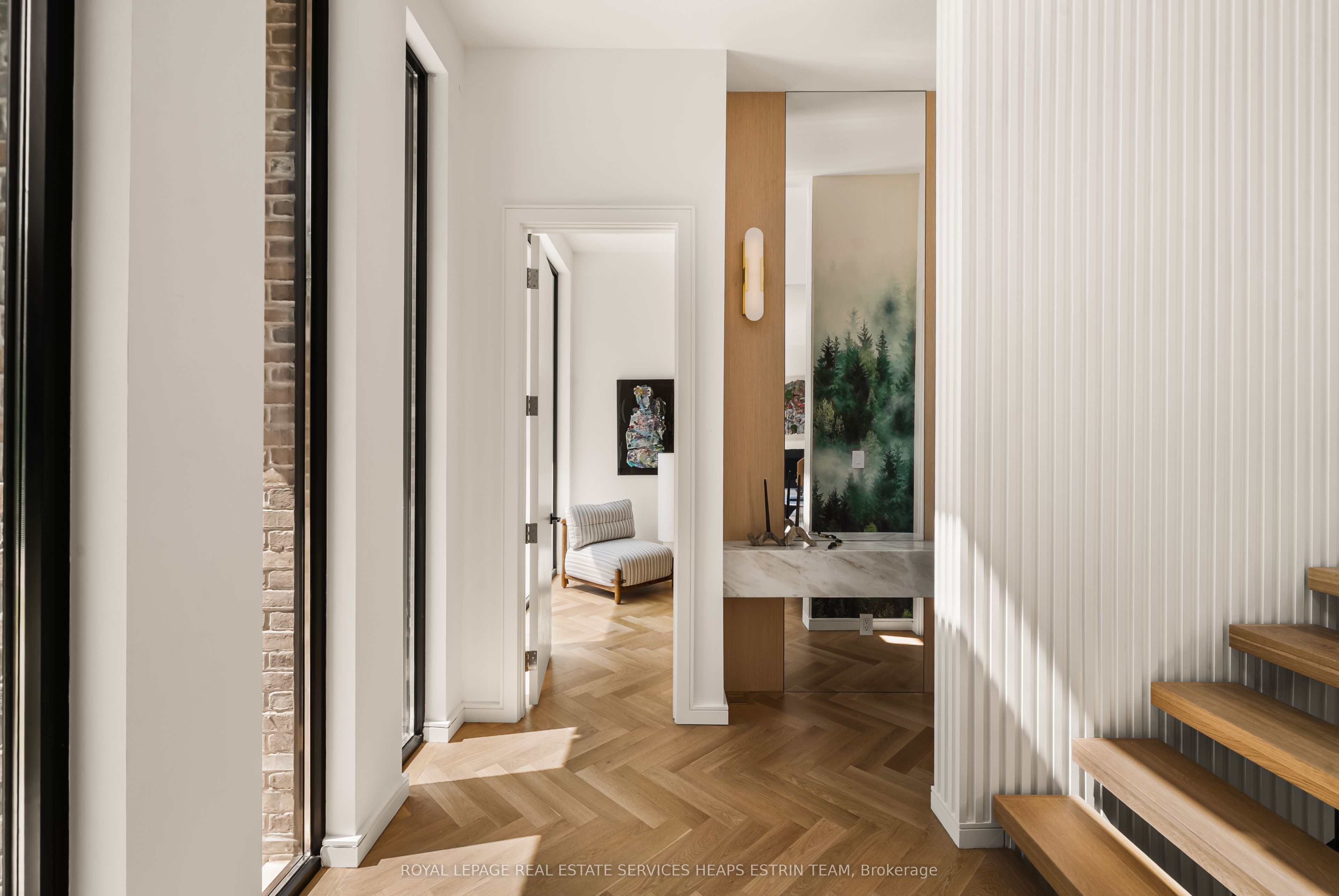 7 Lumley Avenue, Toronto, ON M4G 2X3 photo 4