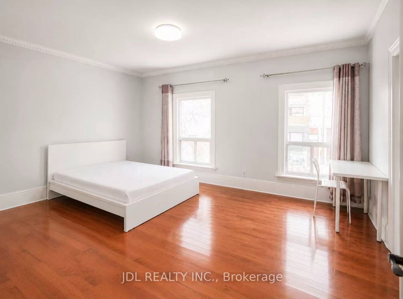 60 Grange Ave Toronto M5T 1C9 Avenue Suite A, 2nd Floor, Toronto, ON M5T 1C9