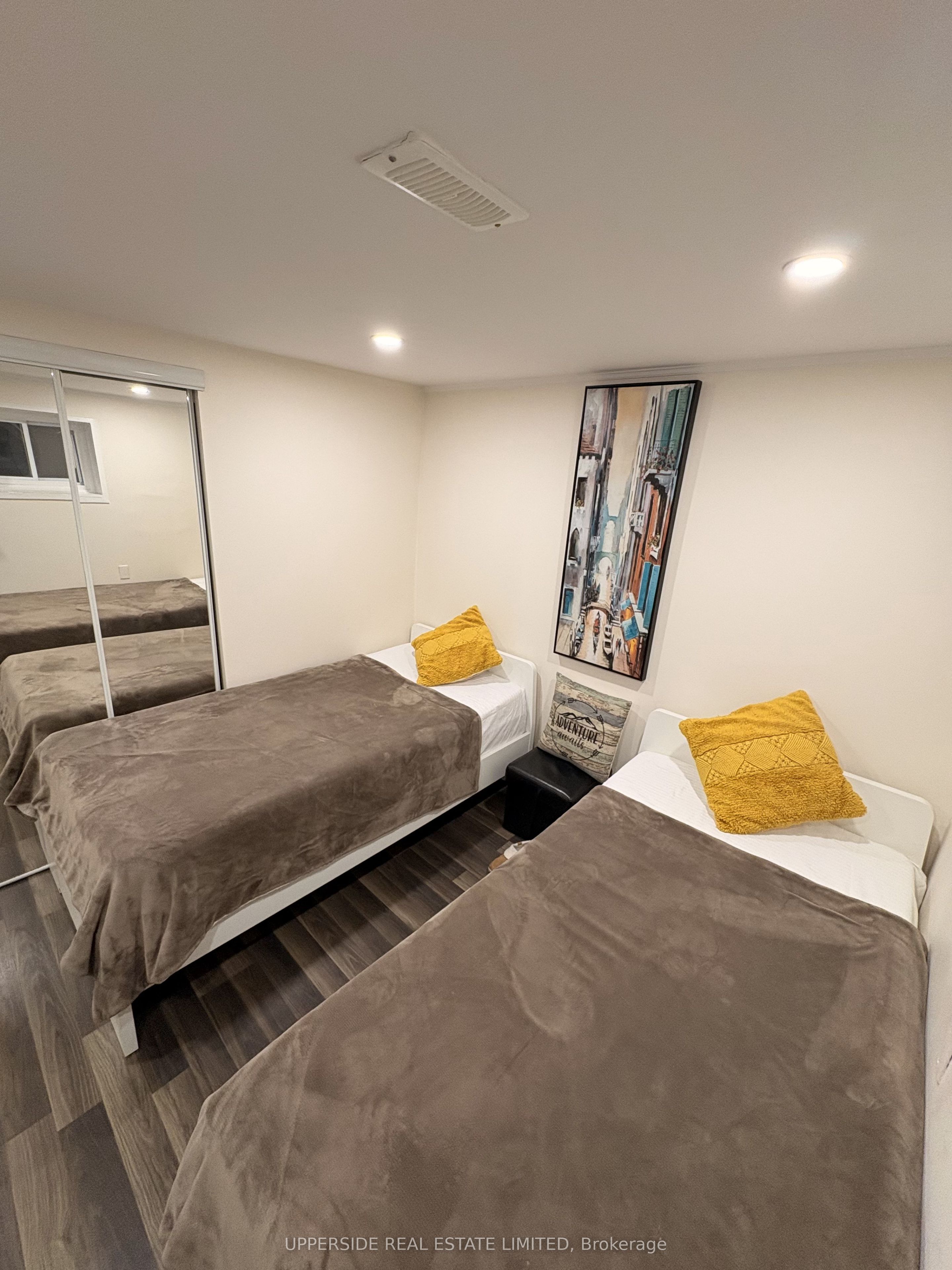 42 O'Shea Crescent, Toronto, ON M2J 2N5