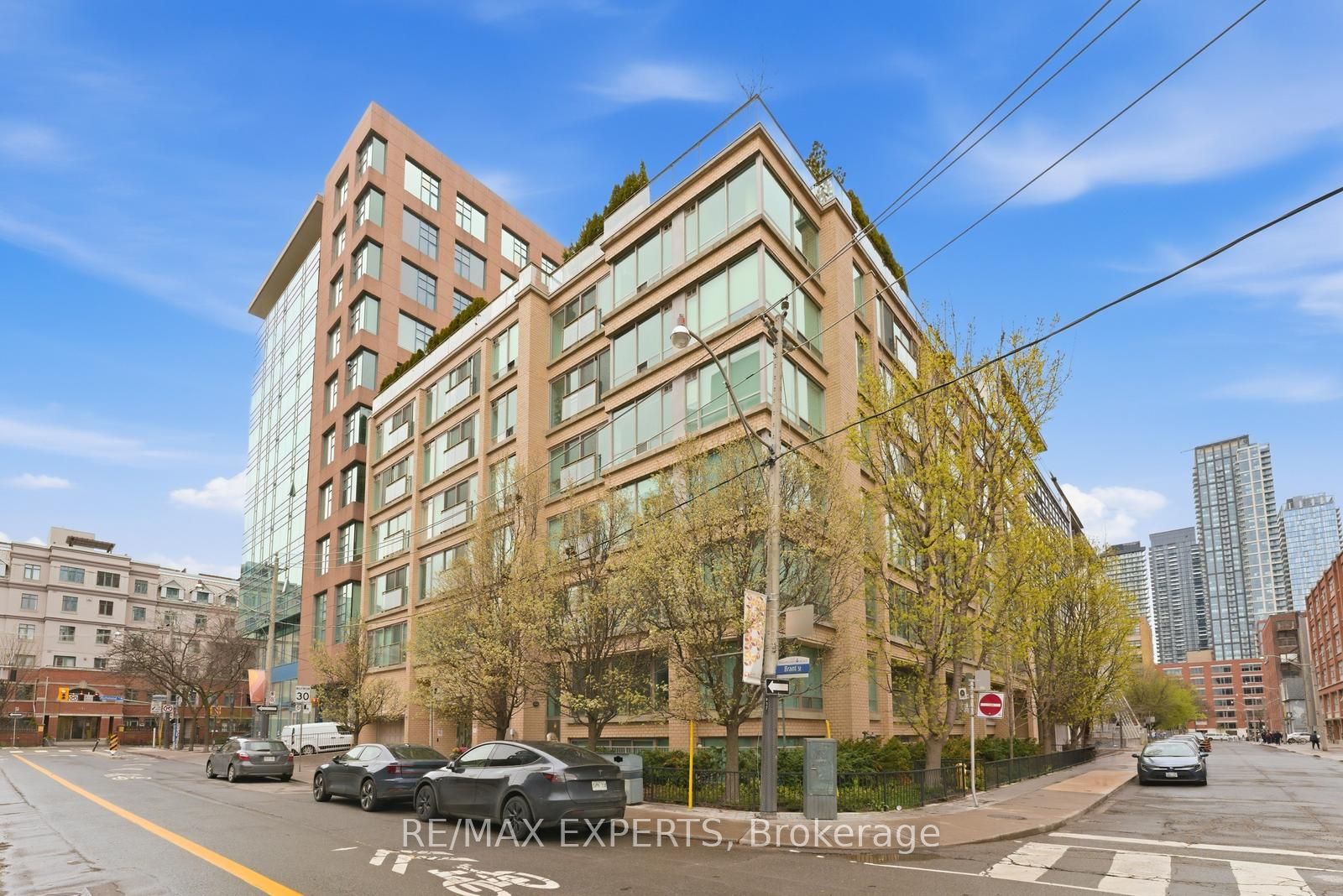 50 Camden Street 707, Toronto, ON M5V 3N1 photo 2