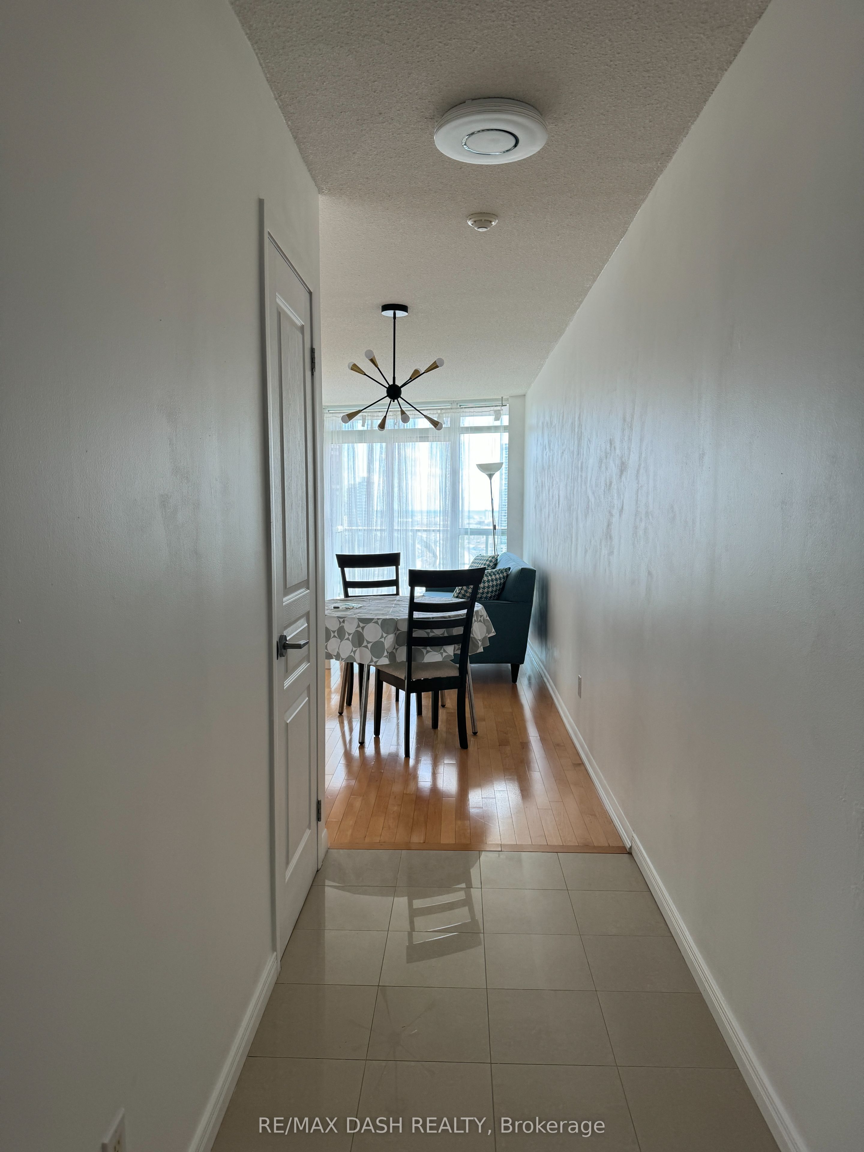 18 Yonge Street 2809, Toronto, ON M5E 1Z8 photo 2
