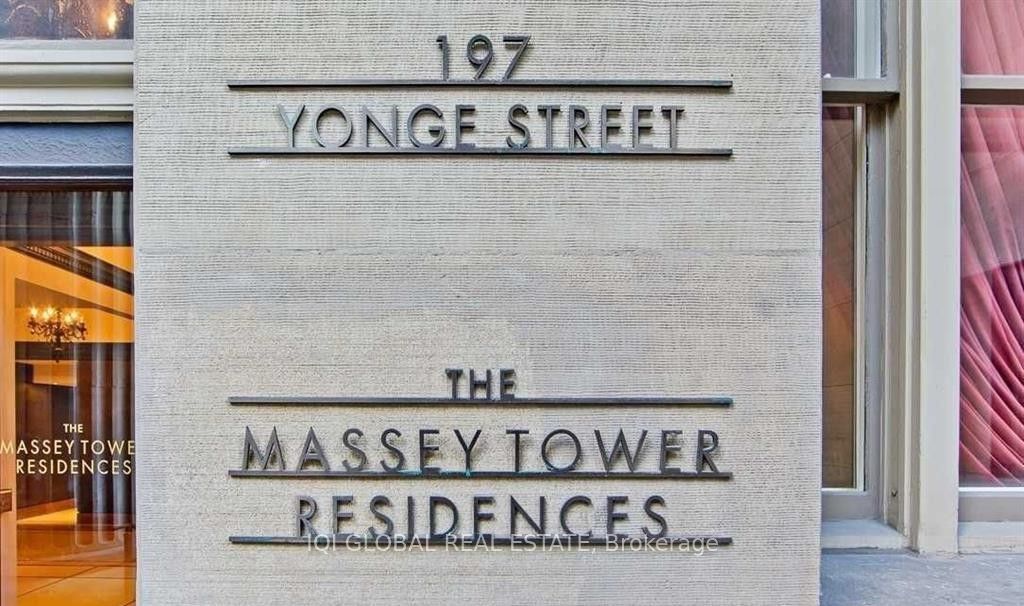 197 Yonge Street 2407, Toronto, ON M5B 1M4 photo 3