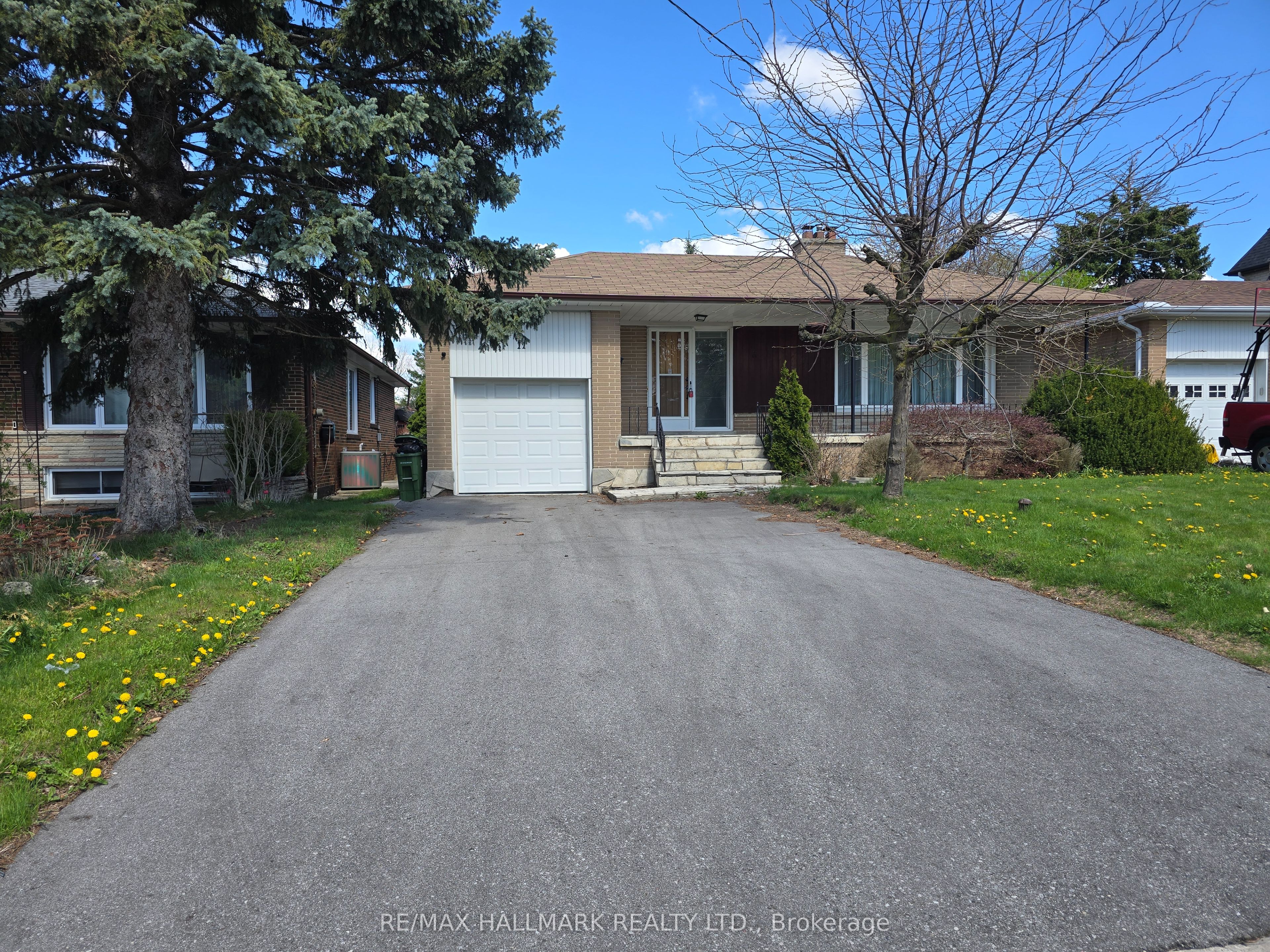 11 Bowerbank Drive, Toronto, ON M2M 1Z9 photo 2
