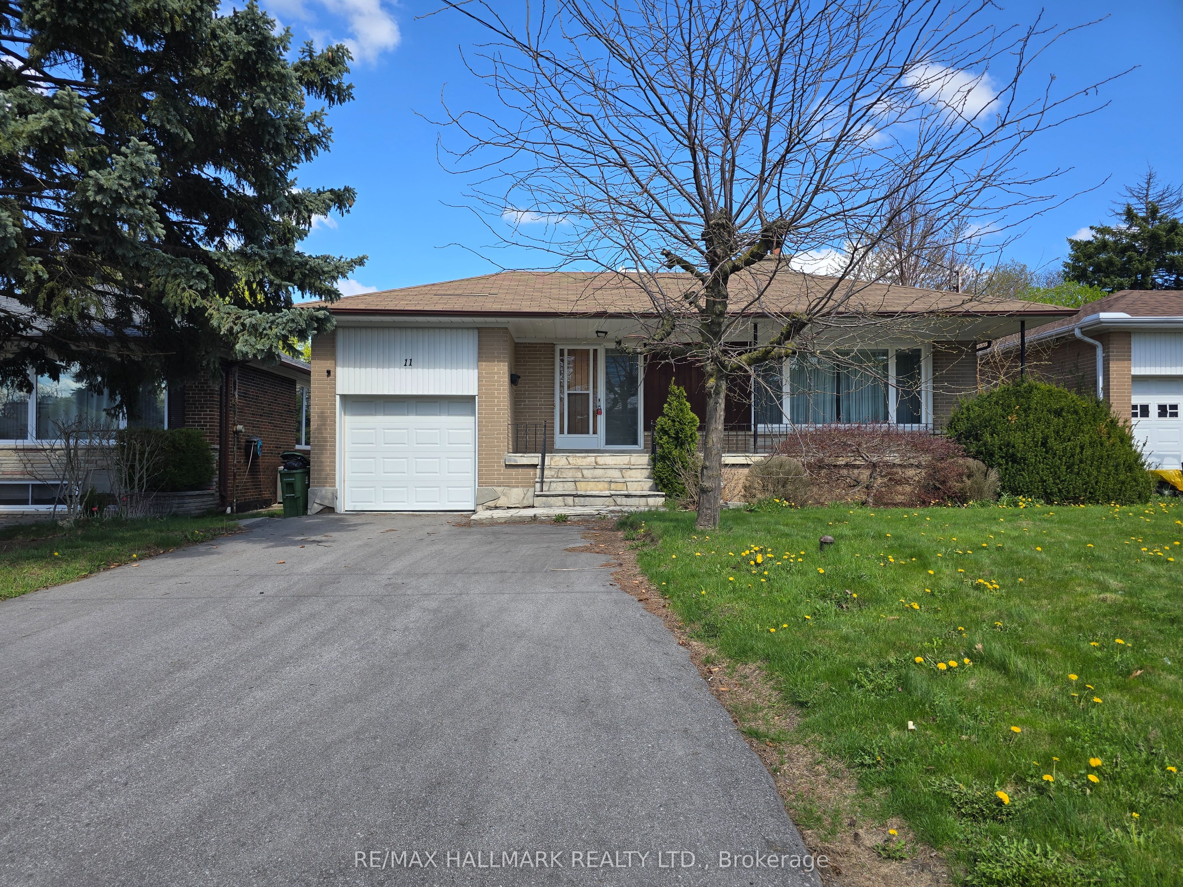 11 Bowerbank Drive, Toronto, ON M2M 1Z9 photo 3