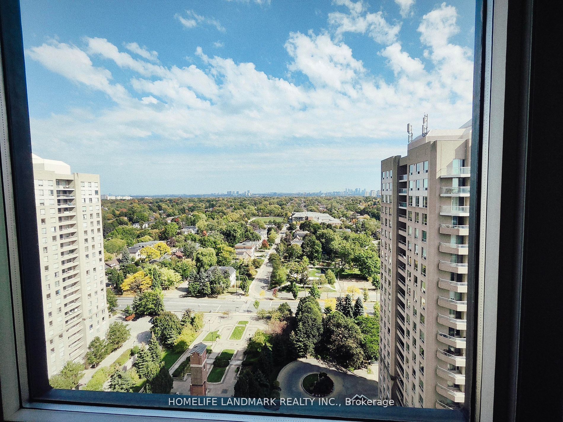 8 Hillcrest Avenue 1711, Toronto, ON M2N 6Y6 photo 5