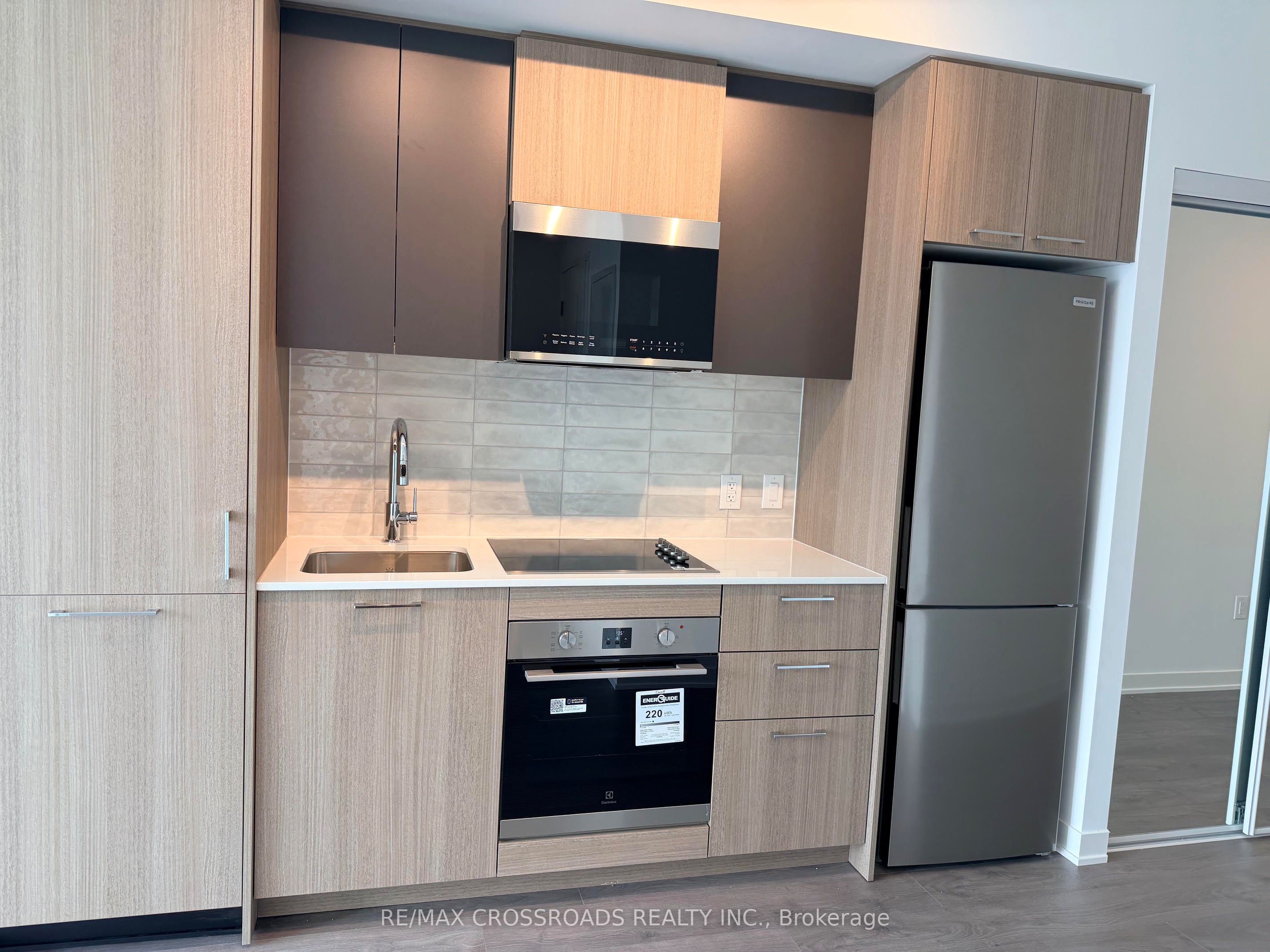 10 OAK Street 2501, Toronto, ON M5A 0Z1 photo 5