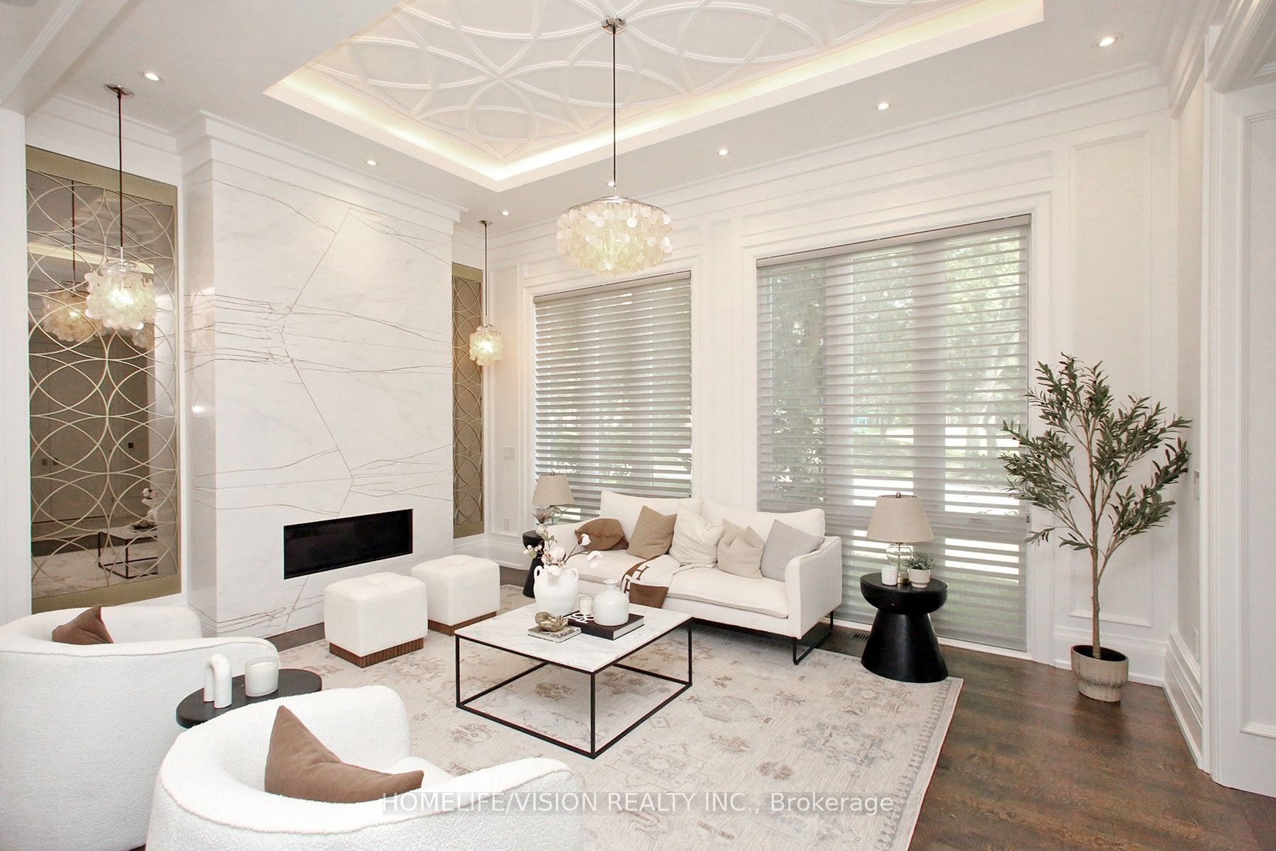 35 Longwood Drive S, Toronto, ON M3B 1T9 photo 3