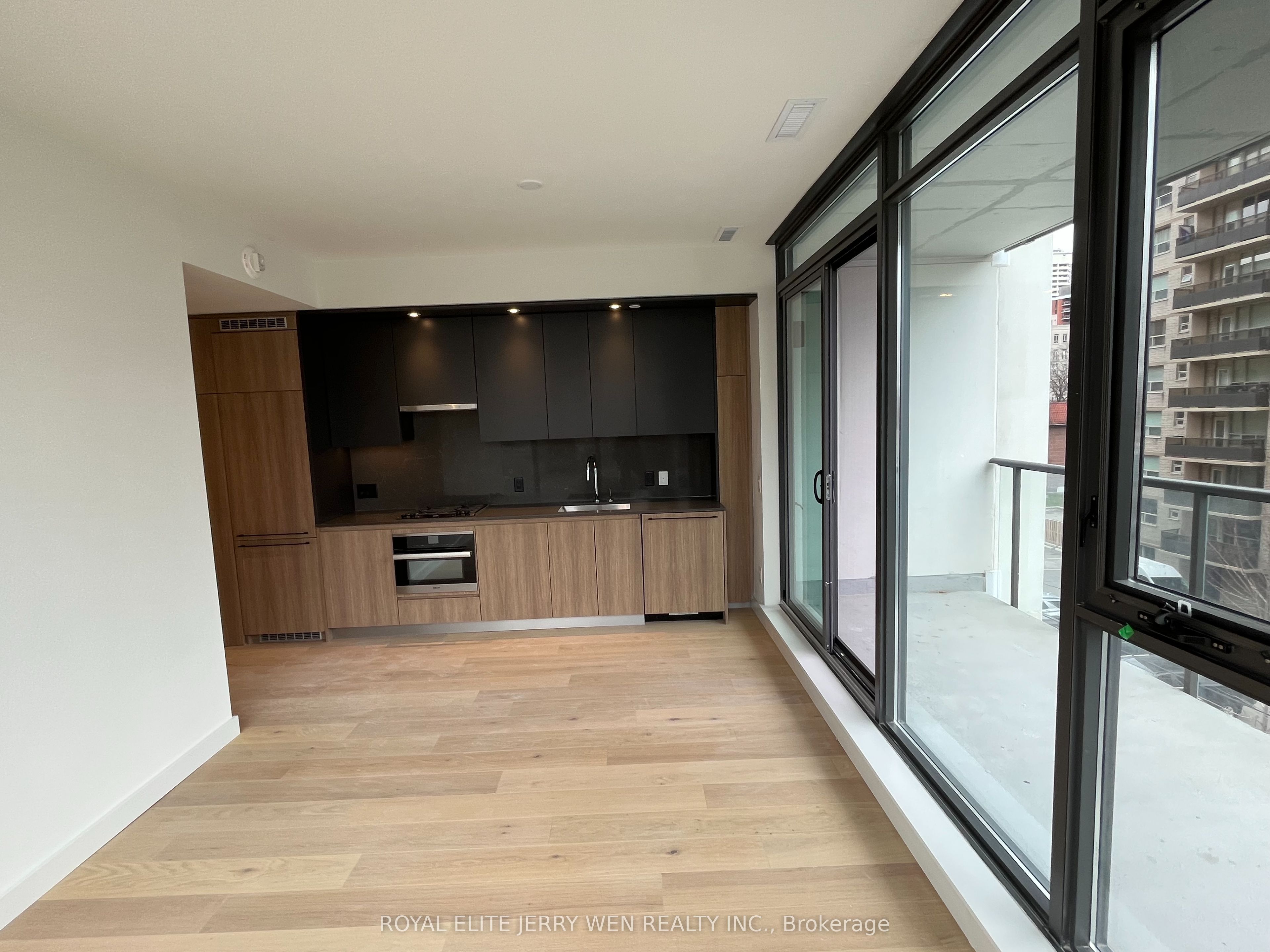 81 Wellesley Street E 303, Toronto, ON N5V 1J6 photo 5