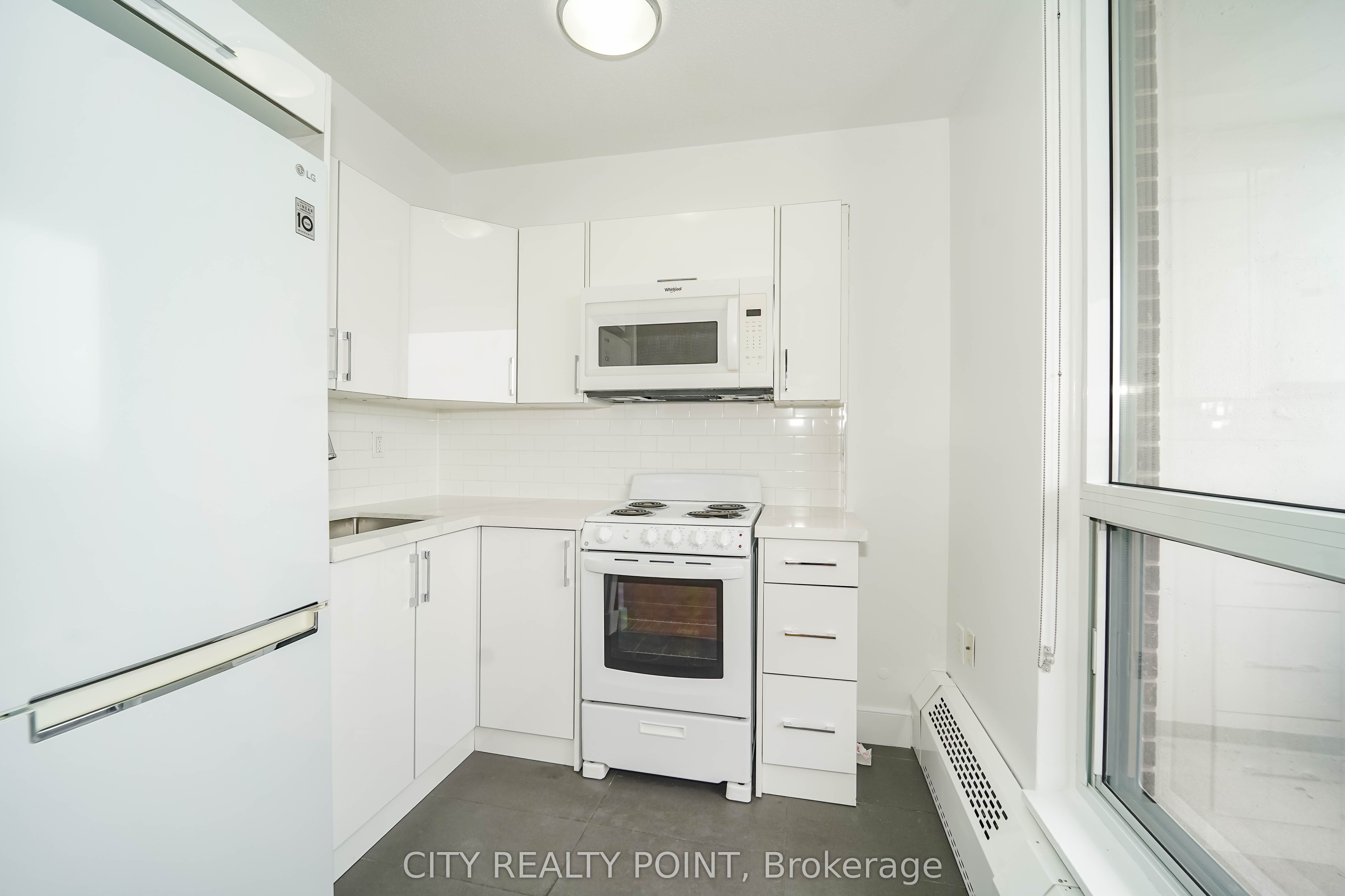 666 Spadina Avenue 2512, Toronto, ON M5S 2H8 photo 5