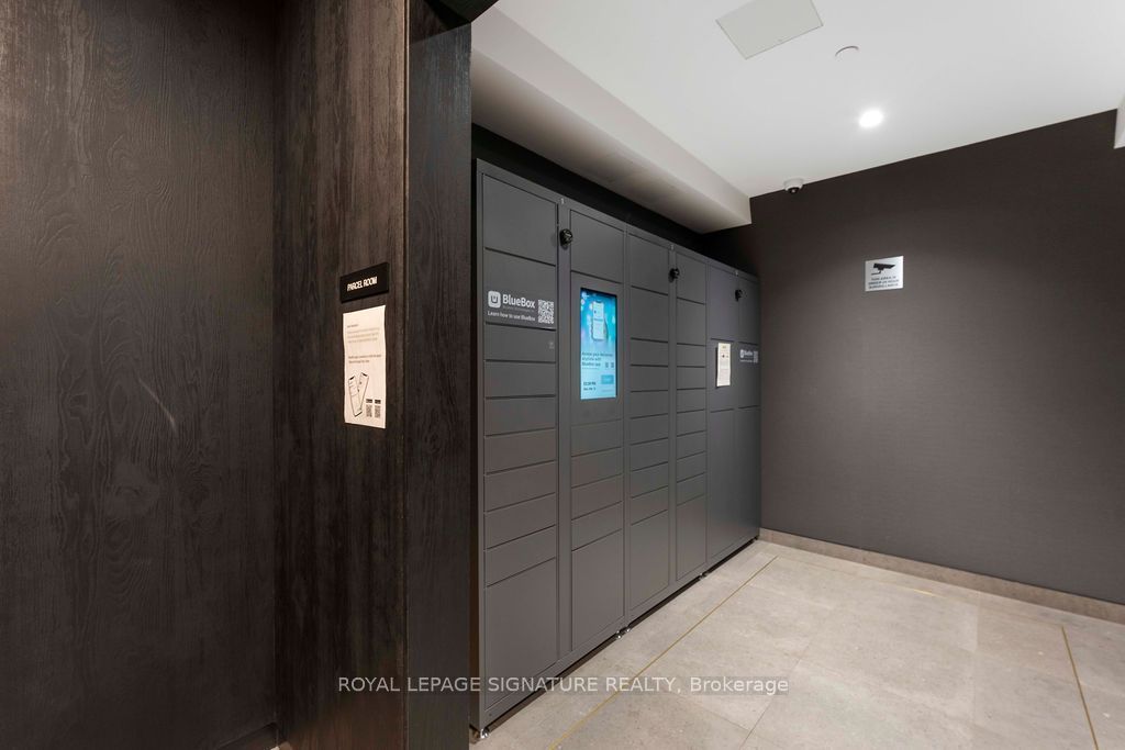 5 Lakeview Avenue 703, Toronto, ON M6J 0H3 photo 5
