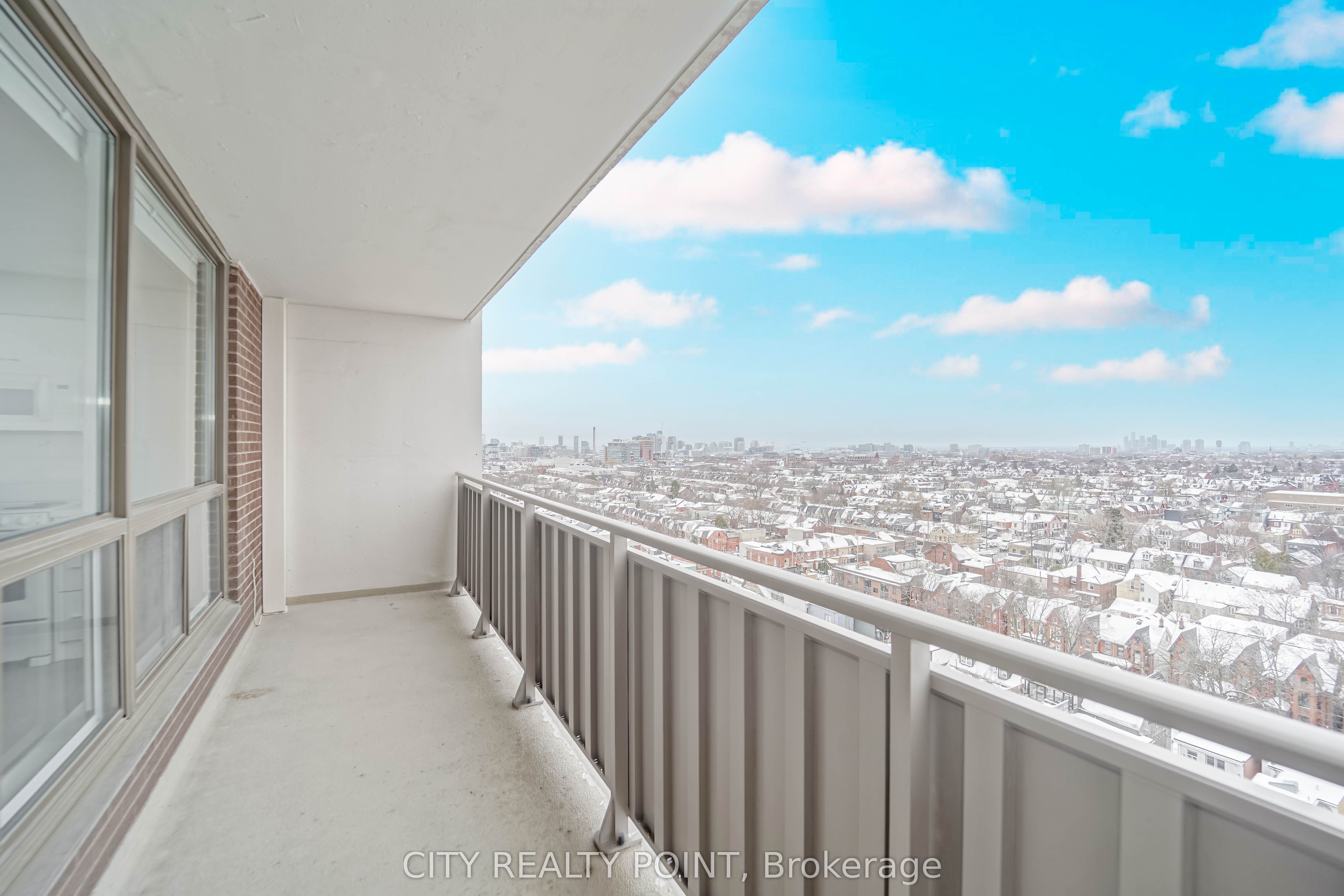 666 Spadina Avenue 1007, Toronto, ON M5S 2H8 photo 5