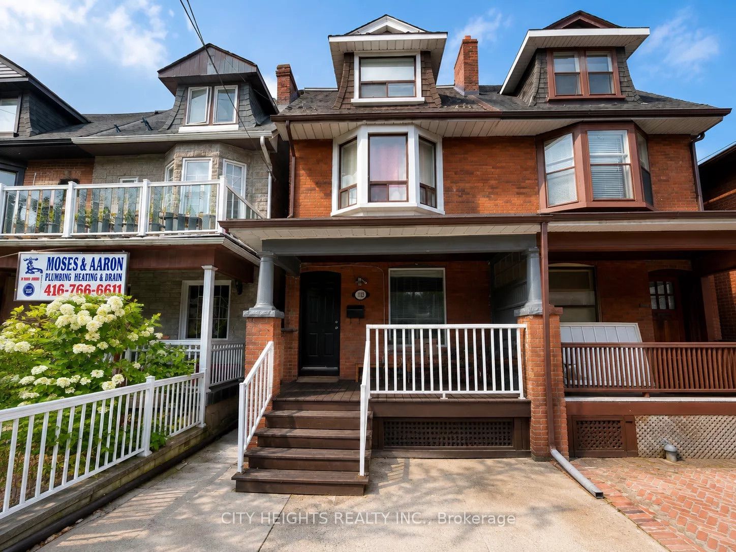 1113 Davenport Road 4, Toronto, ON M6G 2C3