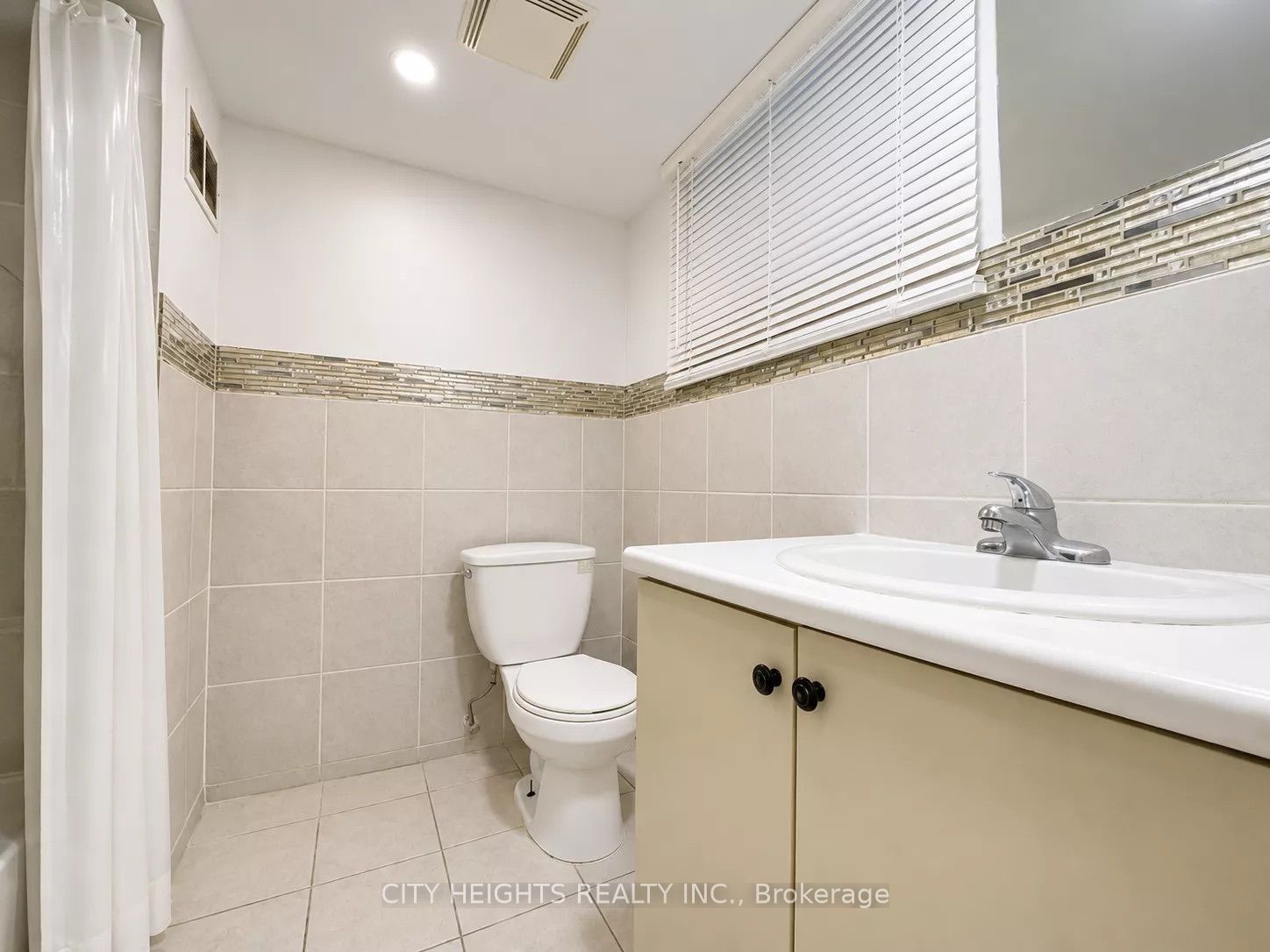 1113 Davenport Road 4, Toronto, ON M6G 2C3 photo 5