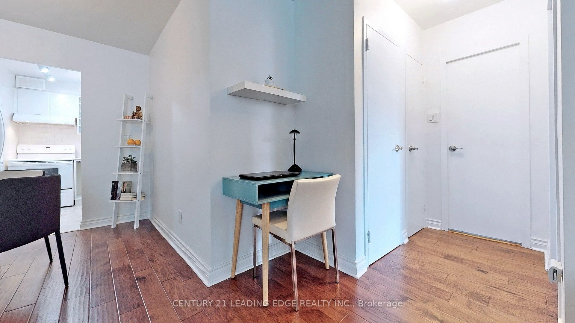335 Lonsdale Road 109, Toronto, ON M5P 1R4 photo 5
