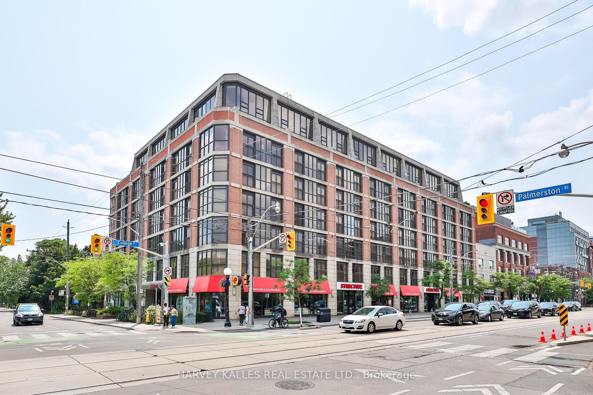 308 Palmerston Avenue Ph14, Toronto, ON M6J 3X9