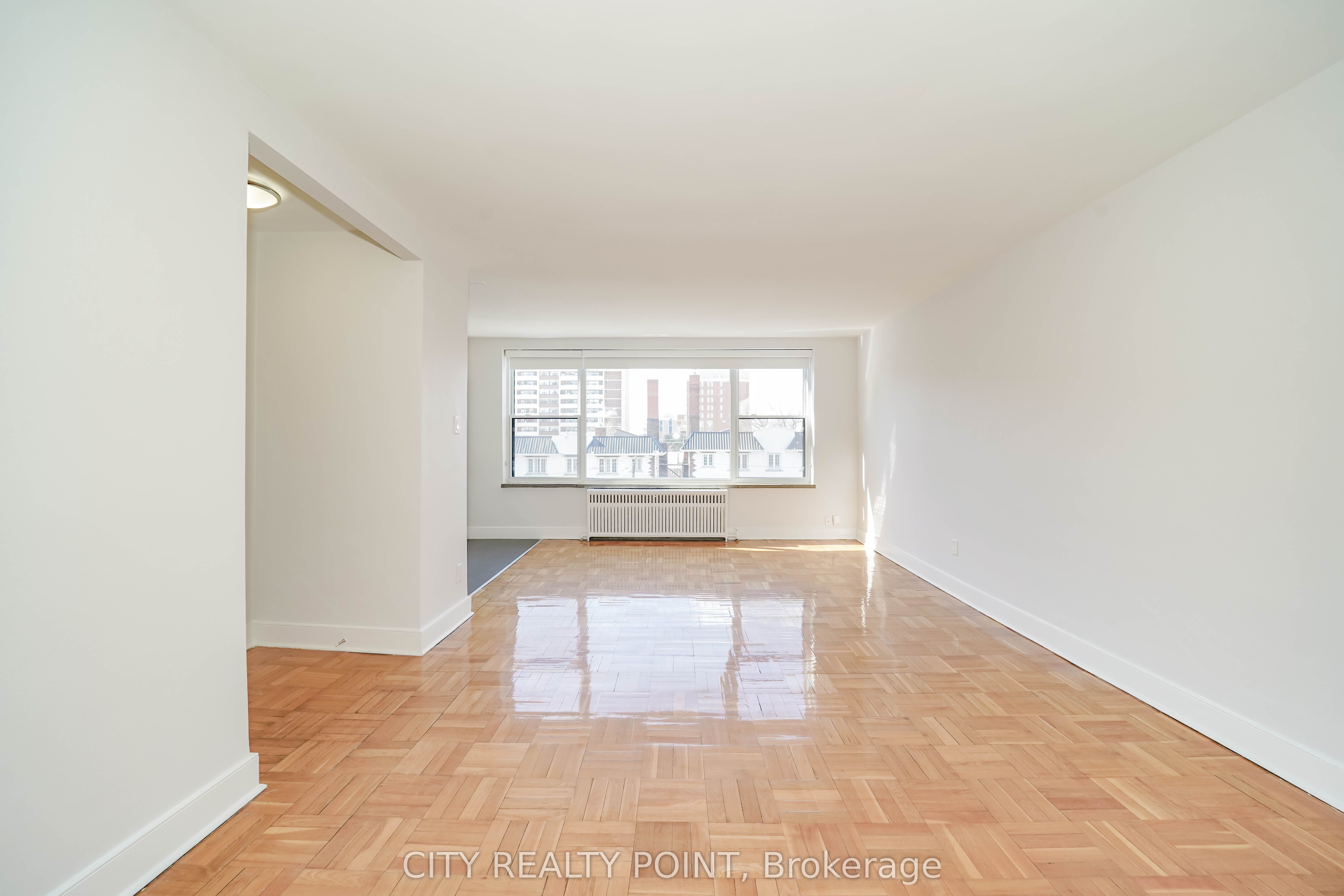 1545 Bathurst Street 202, Toronto, ON M5P 3H6 photo 2