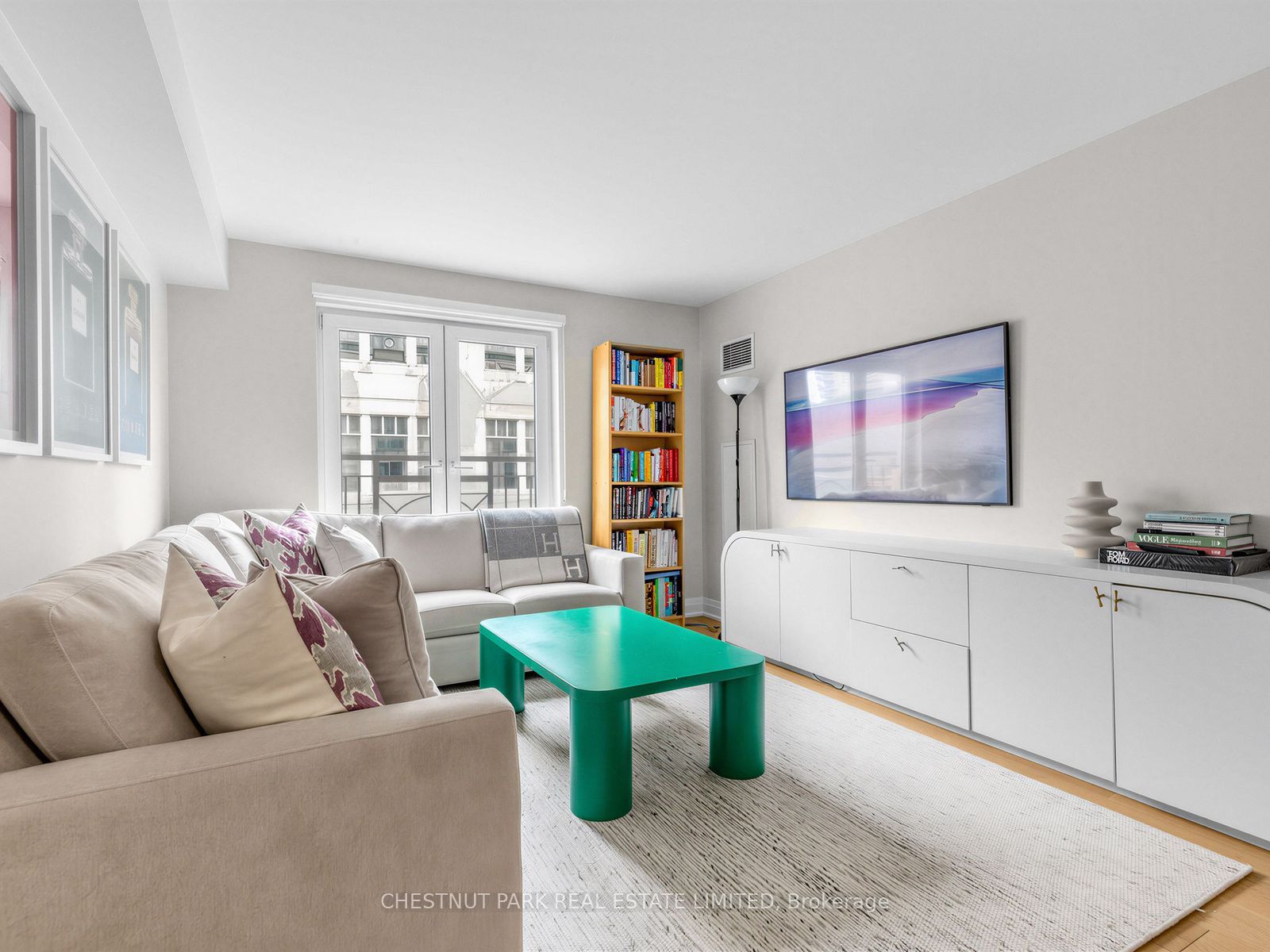 1 Balmoral Avenue 505, Toronto, ON M4V 3B9 photo 3