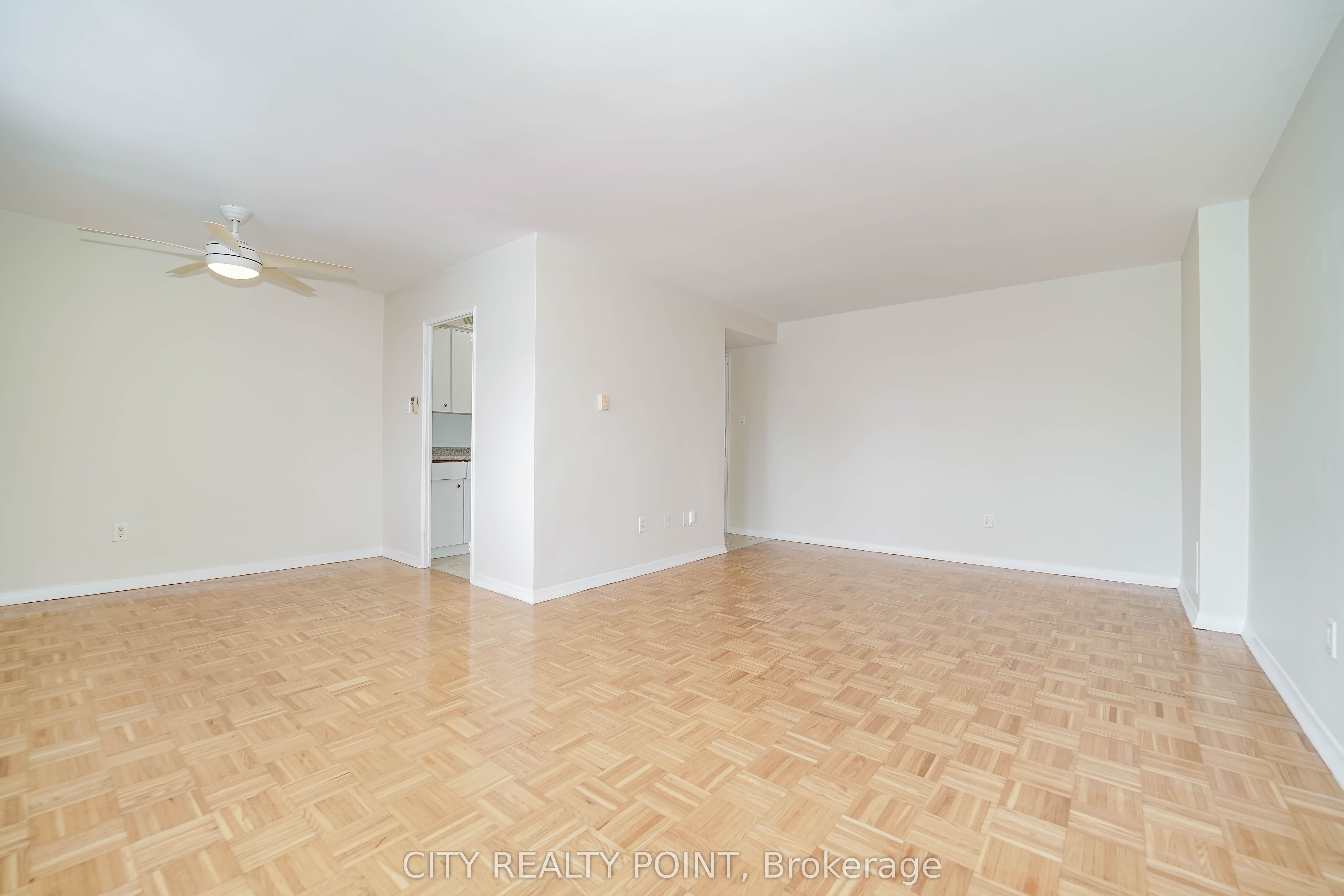 55 Isabella Street 906, Toronto, ON M4Y 1M8 photo 4