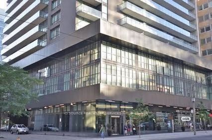 770 Bay Street 902 (shared unit), Toronto, ON M5G 0A6