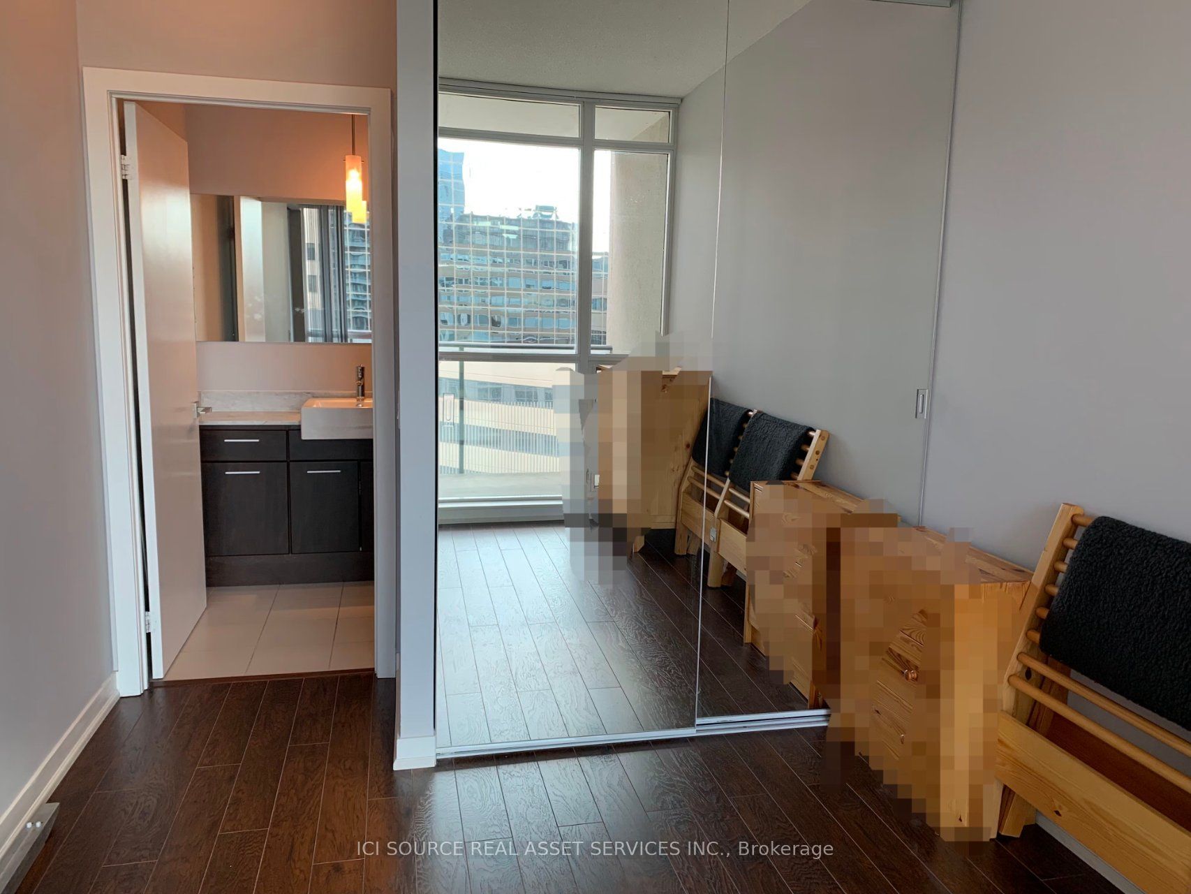 770 Bay Street 902 (shared unit), Toronto, ON M5G 0A6 photo 2