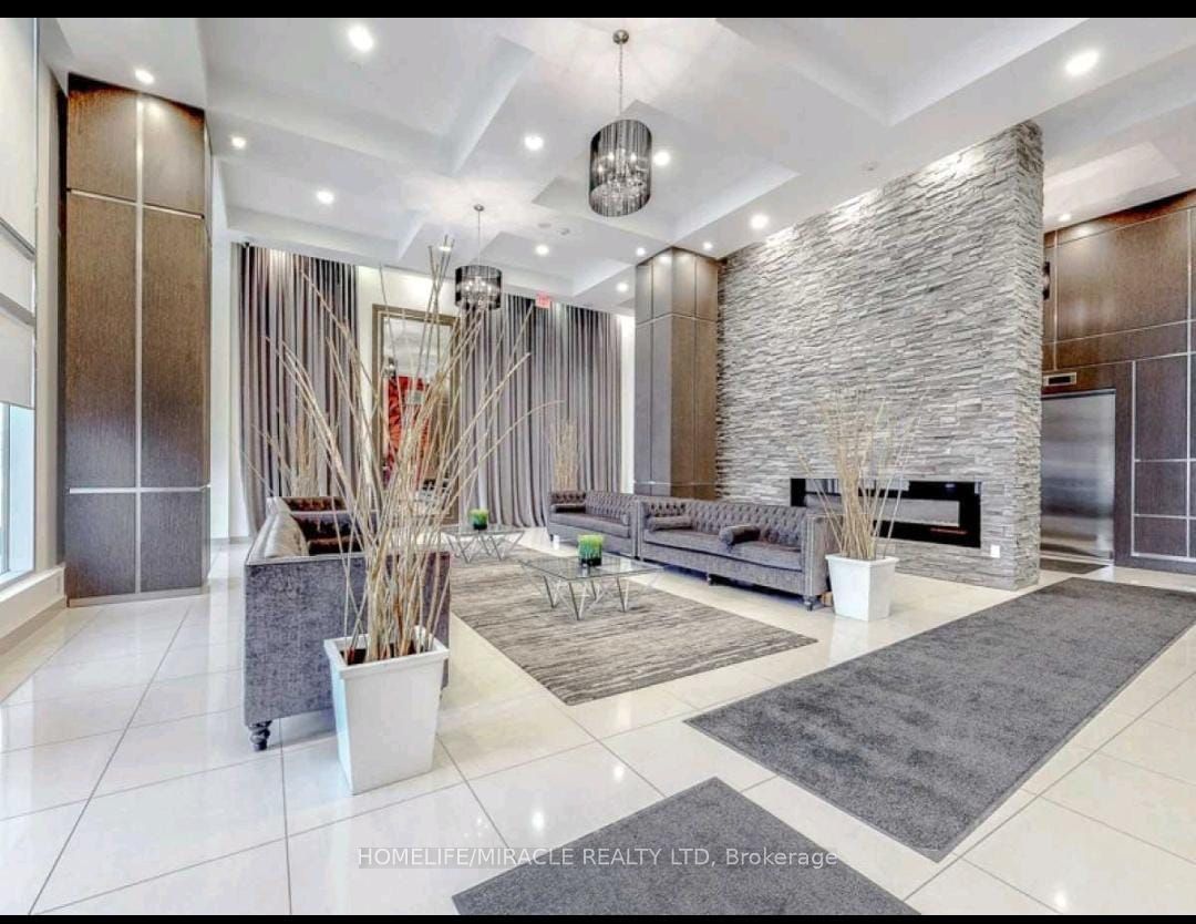 2756 Old Leslie Street 319, Toronto, ON M2K 0E2 photo 2