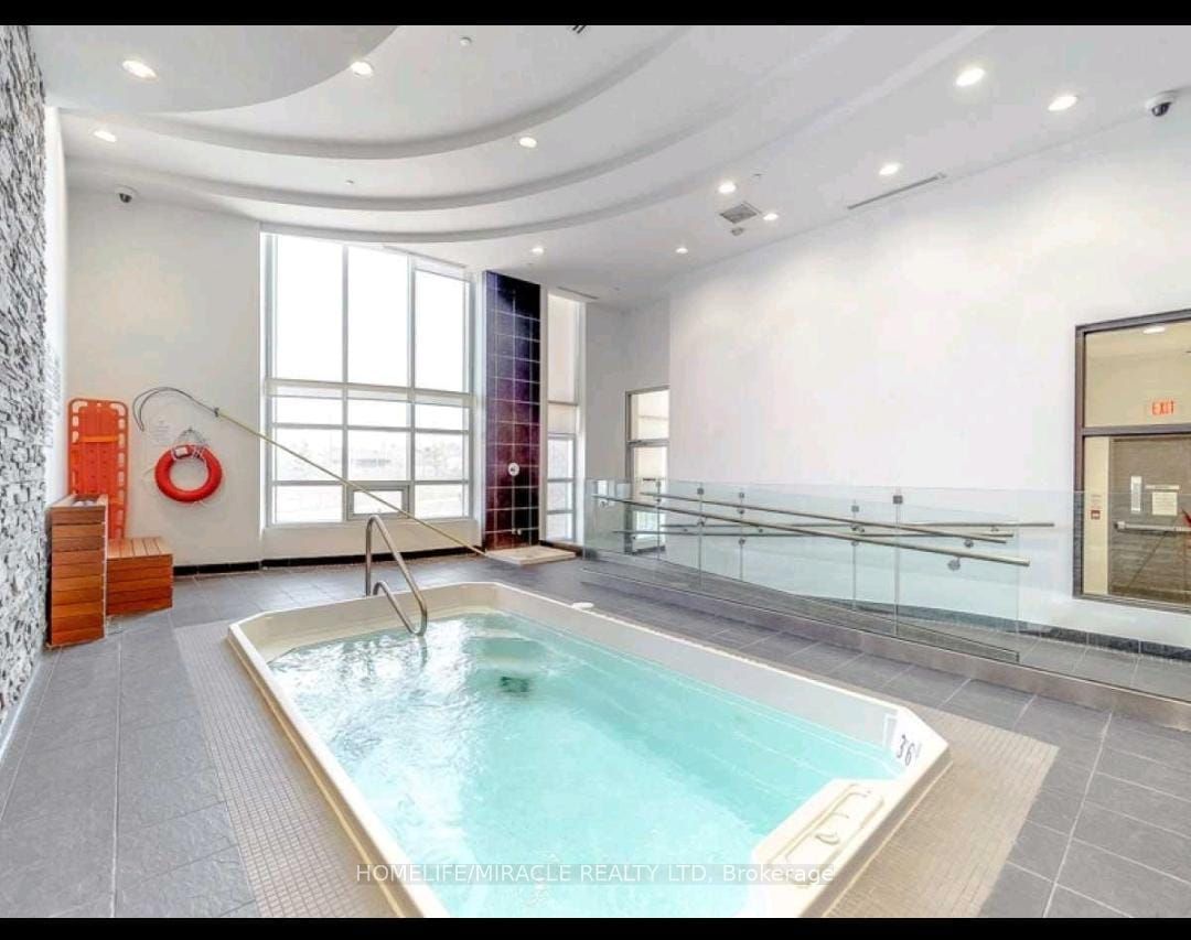 2756 Old Leslie Street 319, Toronto, ON M2K 0E2 photo 3