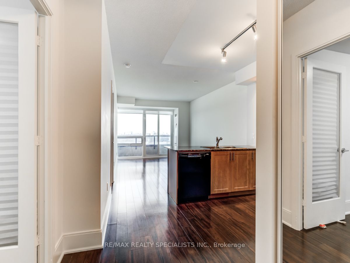 181 Wynford Drive 2608, Toronto, ON M3C 0C6 photo 2