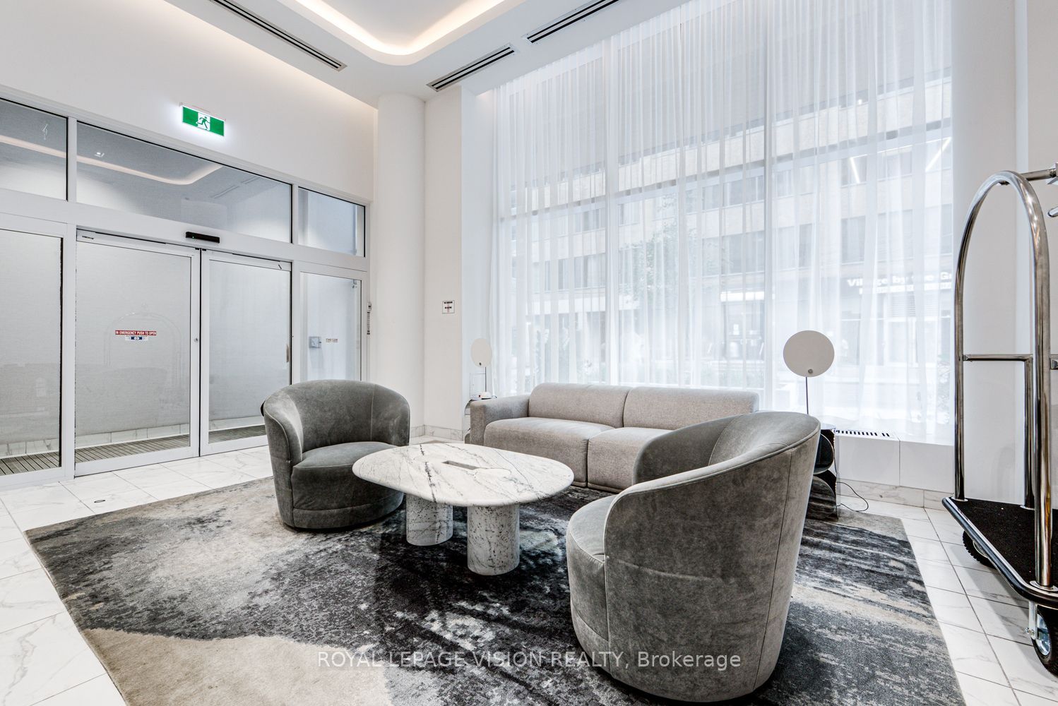 121 St Patrick Street 1121, Toronto, ON M5T 0B8 photo 3