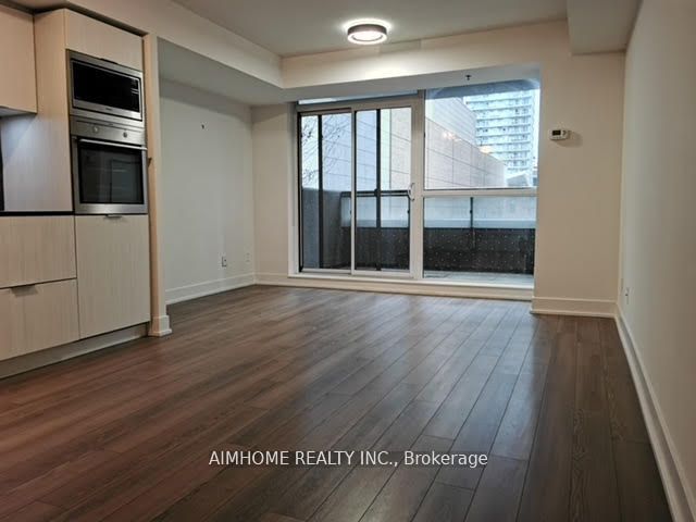 318 Richmond Street W 416, Toronto, ON M5V 0B4 photo 3
